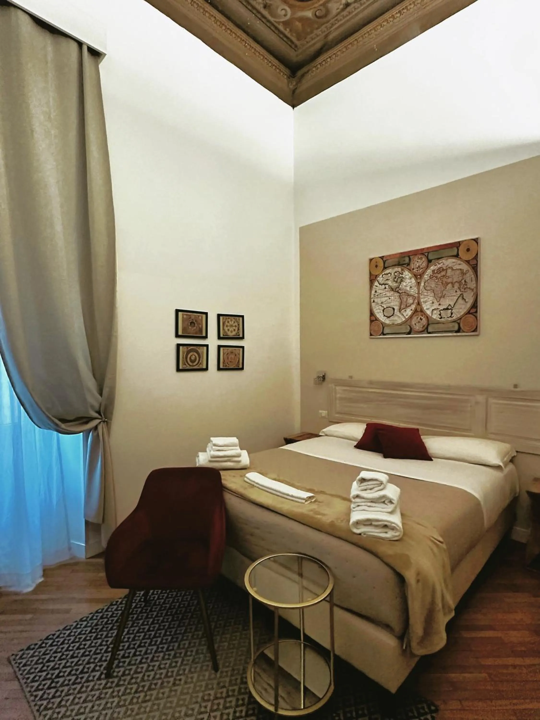 Bedroom, Bed in Spagna Ave