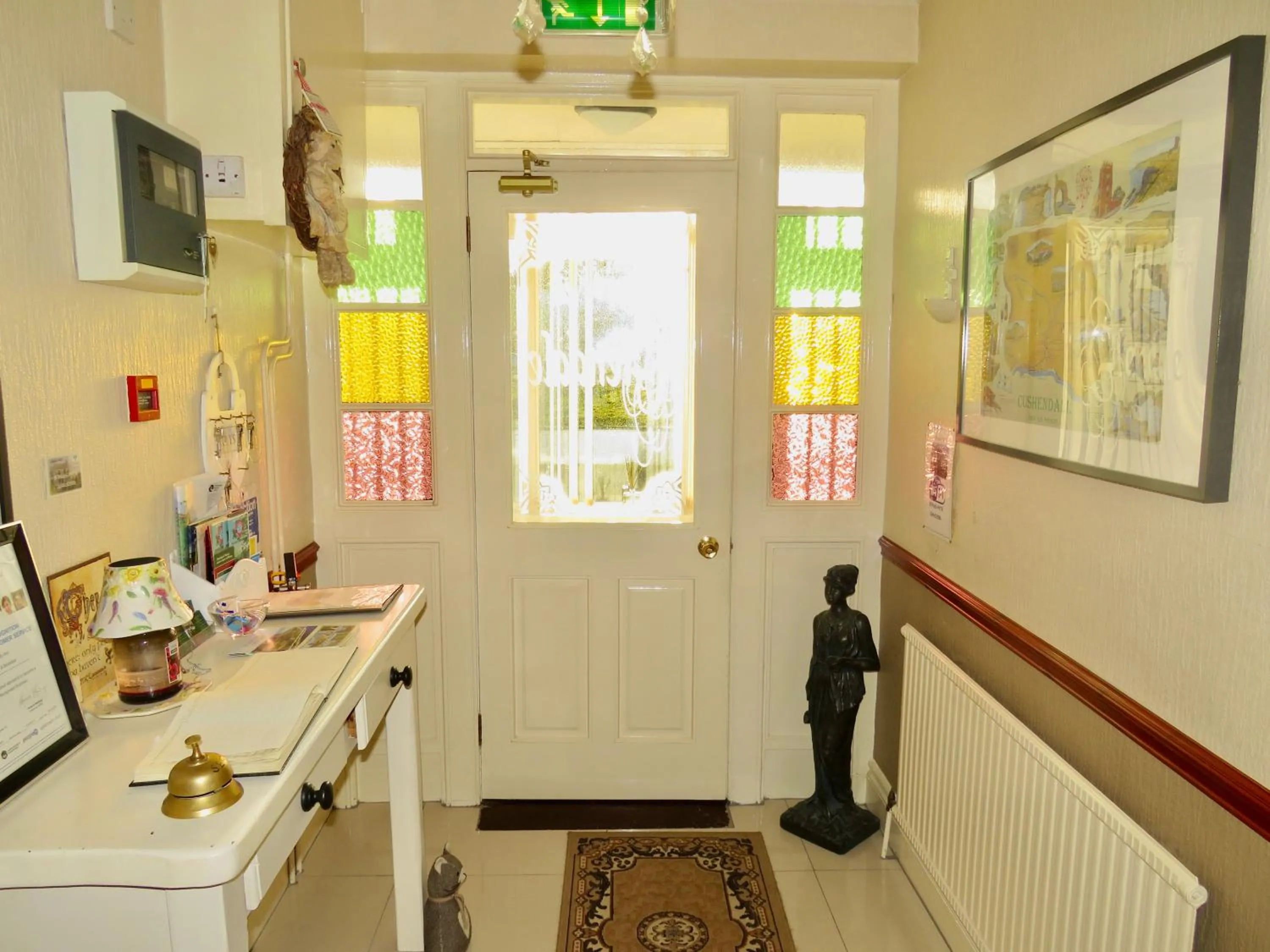 Lobby or reception in Glendale Guestrooms