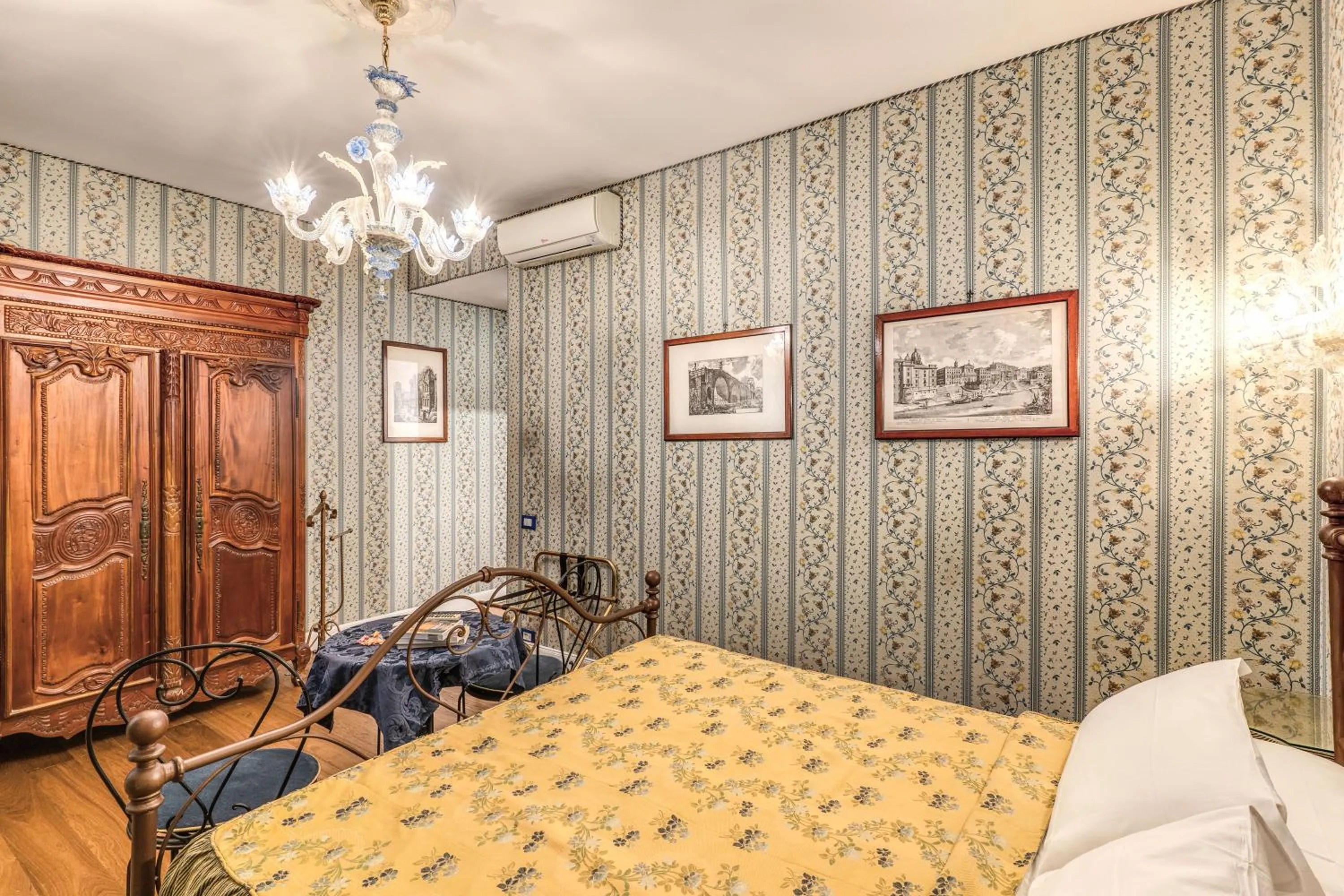 Bed in Residenza Ave Roma