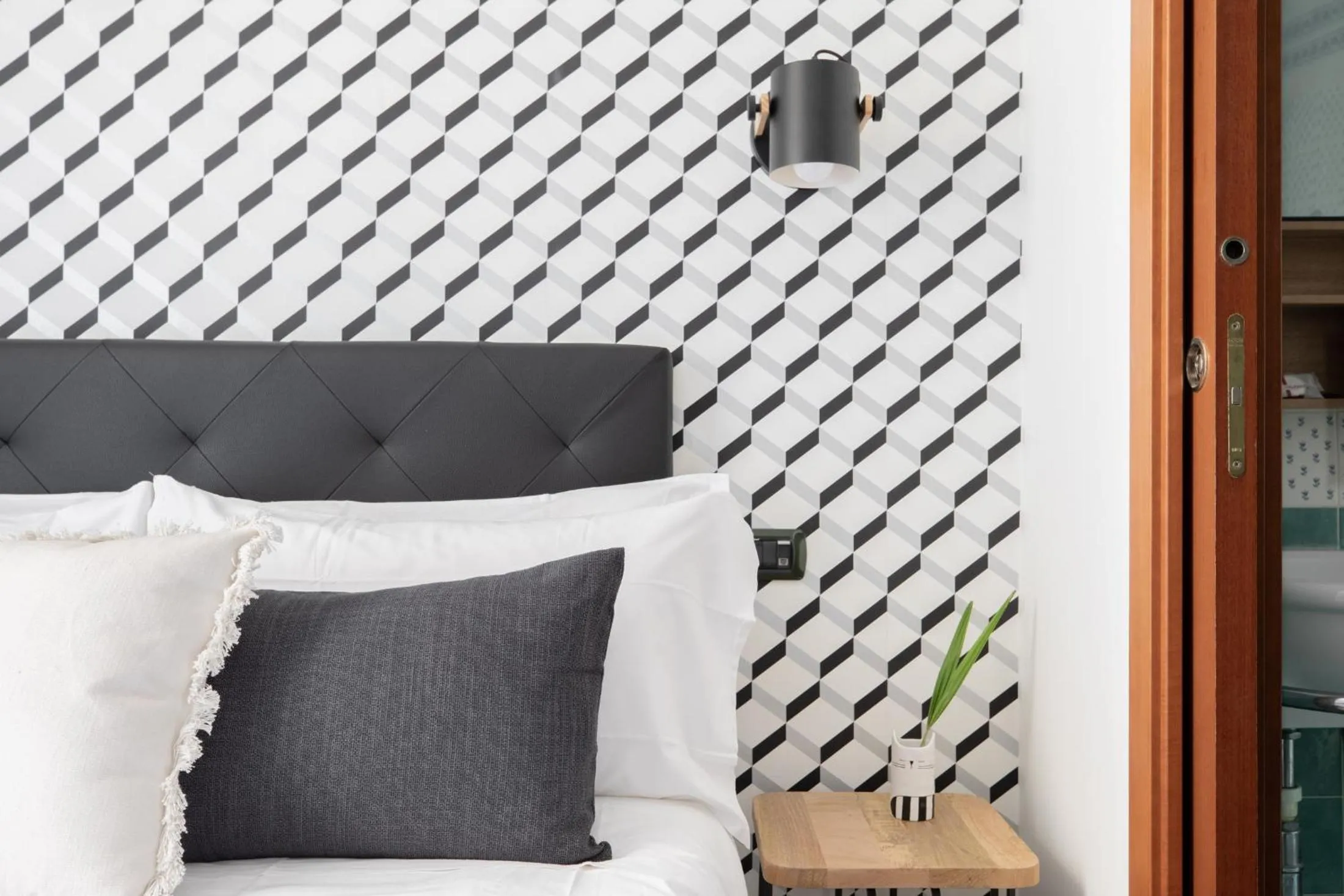 Bed in Residenza Vaticana