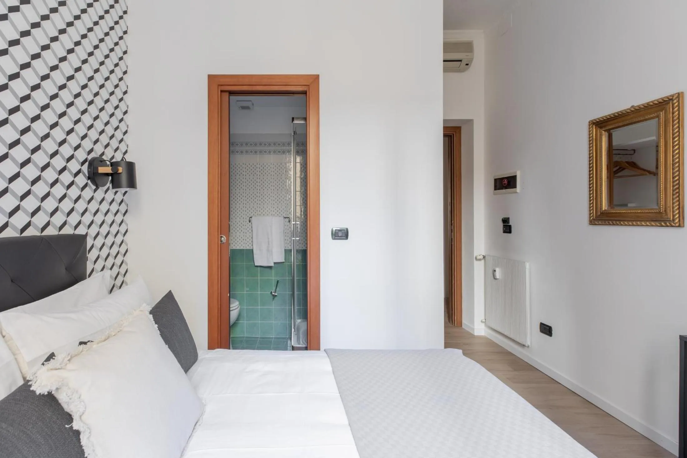 Bed in Residenza Vaticana