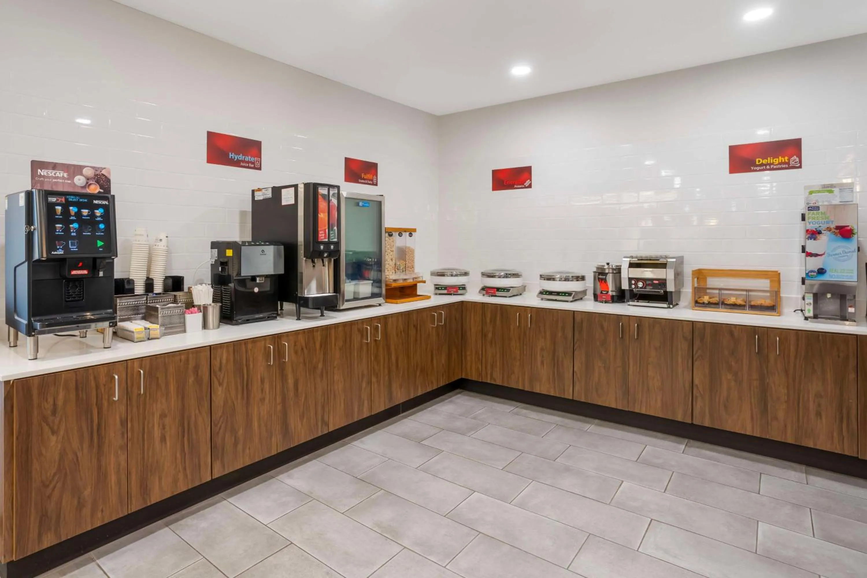 Breakfast in Best Western Plus Columbia Inn