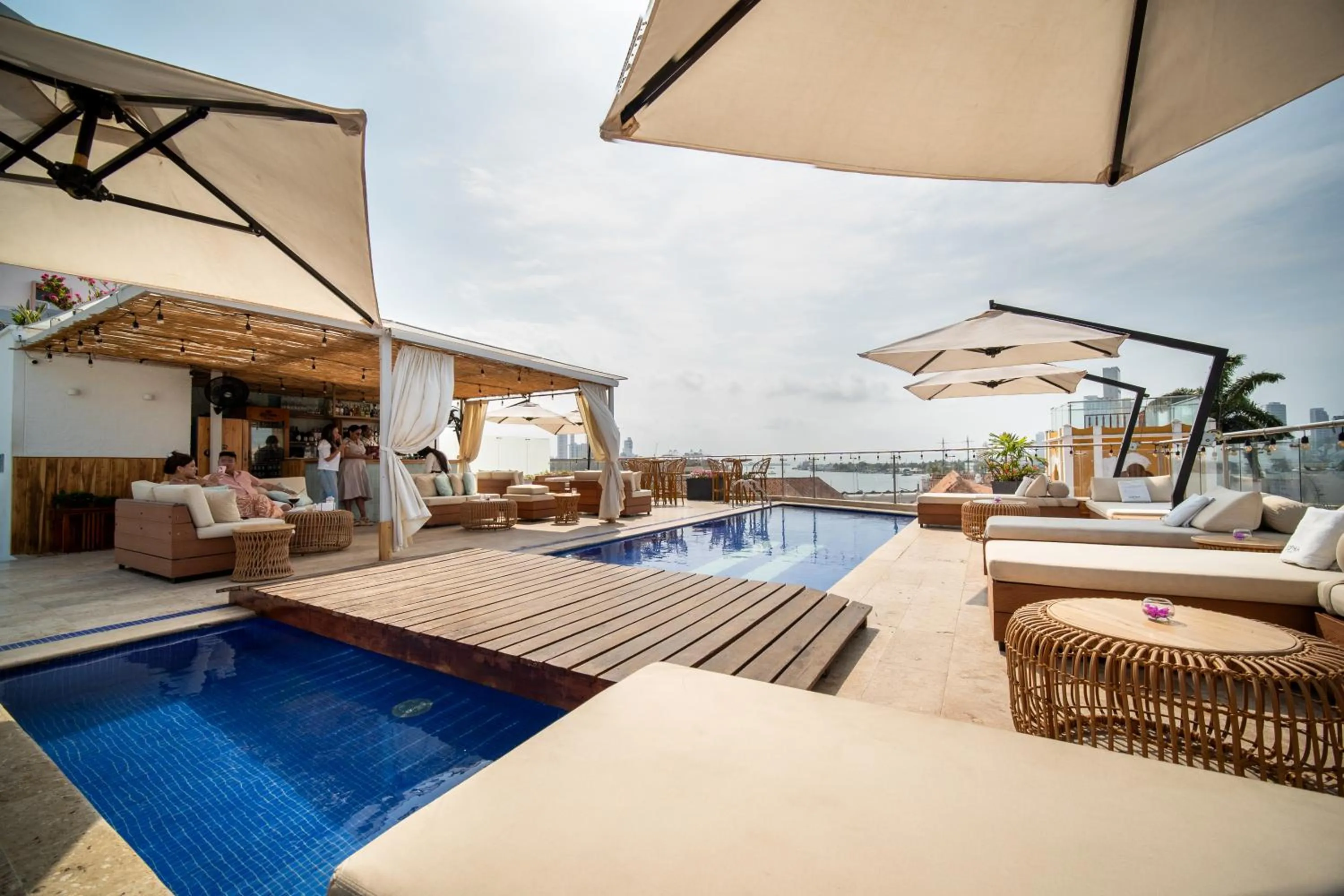 Swimming pool in Sophia Hotel By OxoHotel