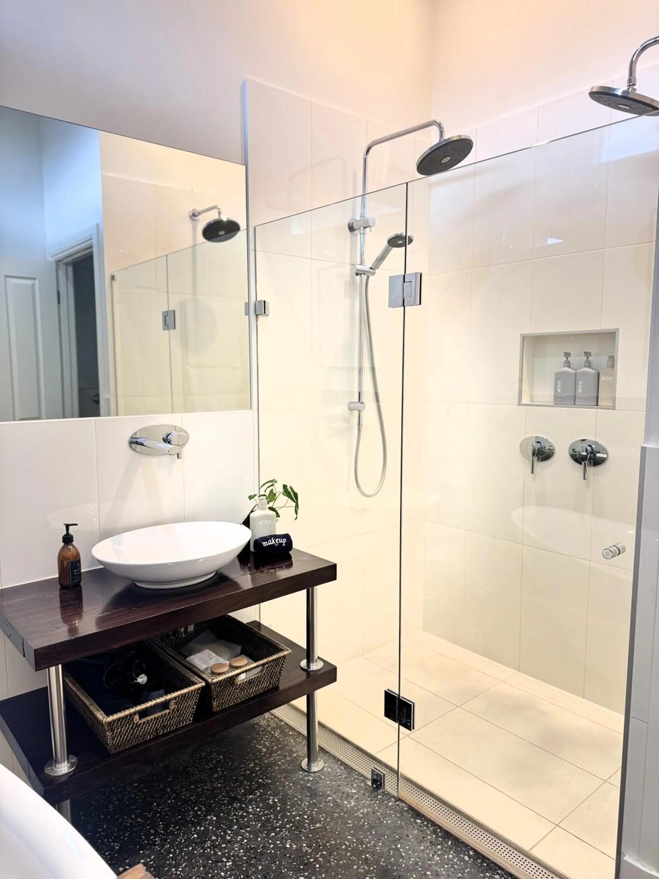 Shower in Barossa Bed & Breakfast