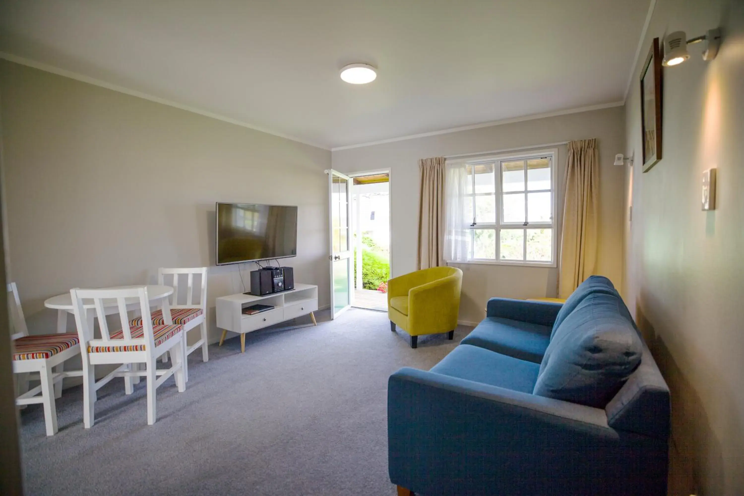Two-Bedroom Apartment in Phoenix Thermal Resort - Taupo Two-Bedroom Apartment in Phoenix Thermal Resort - Taupo