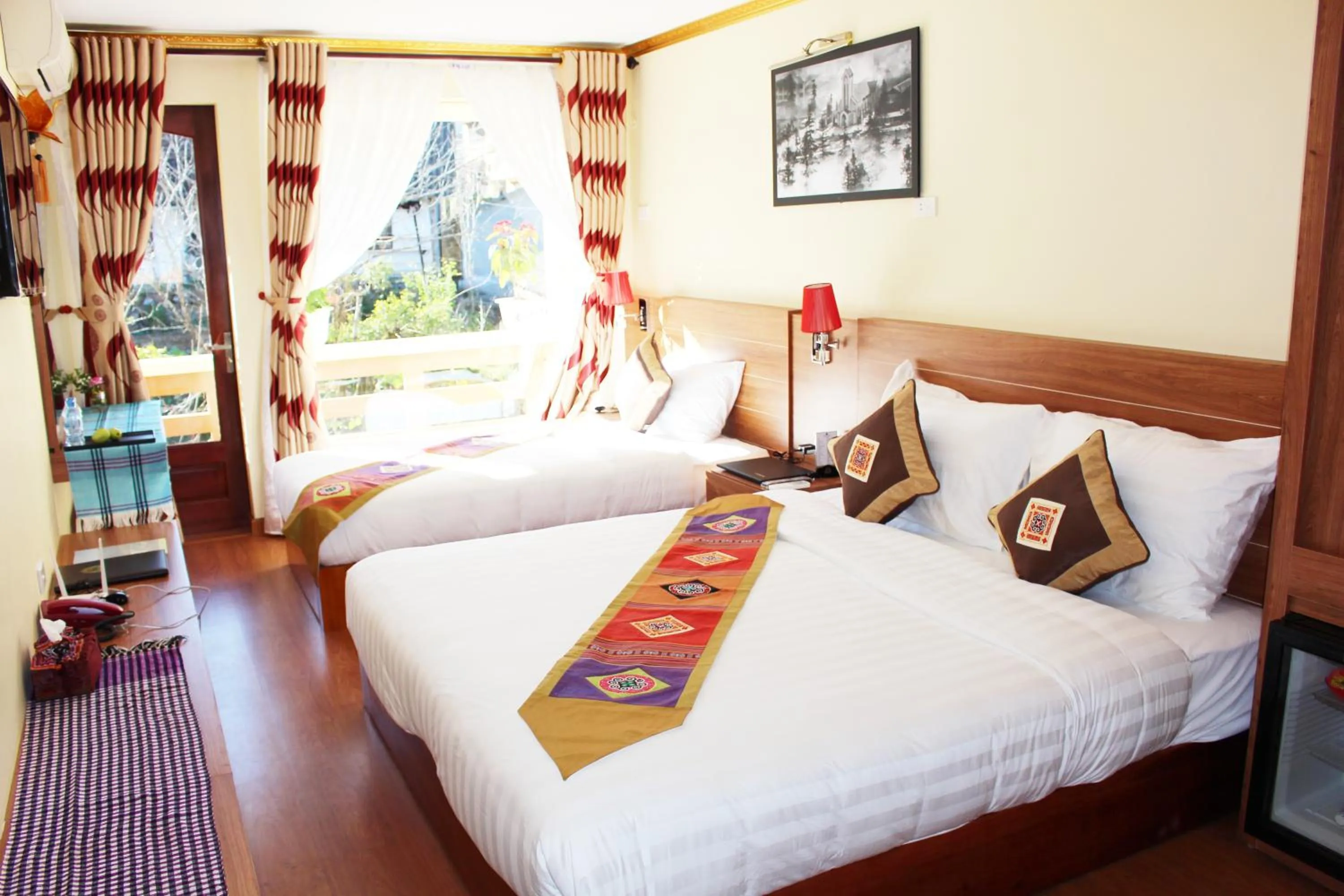 Photo of the whole room, Bed in Sapa Dragon Hotel