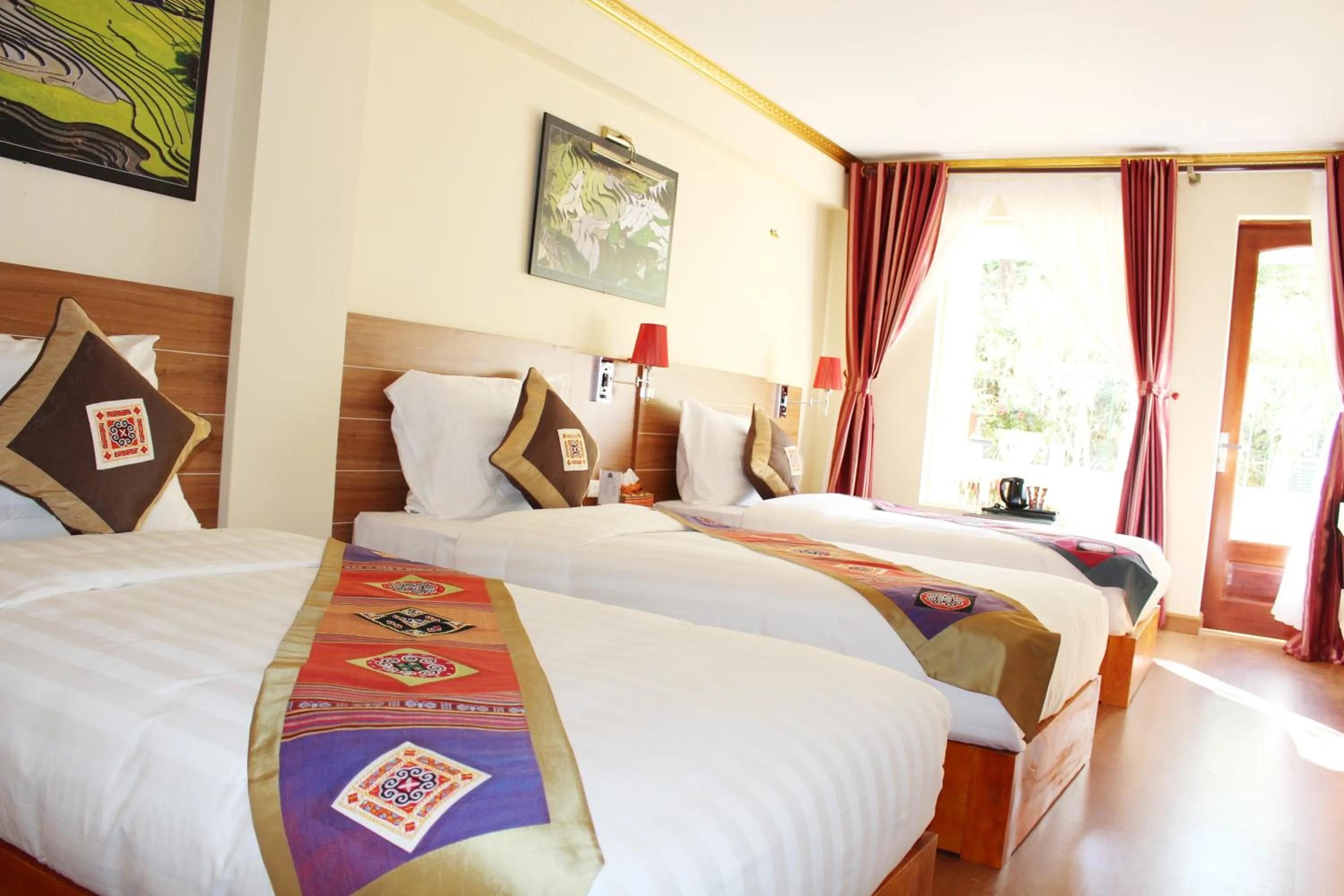 Photo of the whole room, Bed in Sapa Dragon Hotel