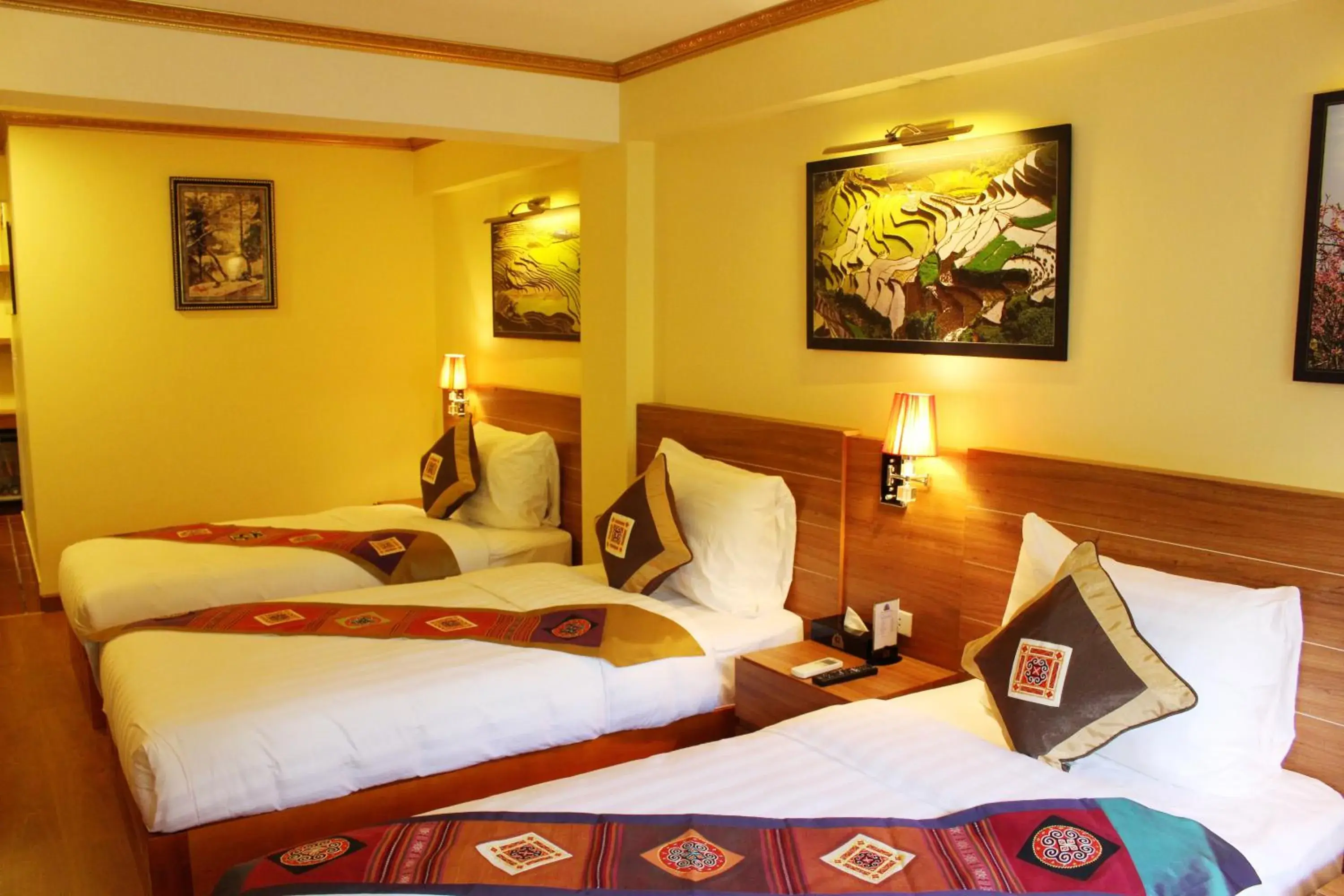 Deluxe Triple Room in Sapa Dragon Hotel Deluxe Triple Room in Sapa Dragon Hotel