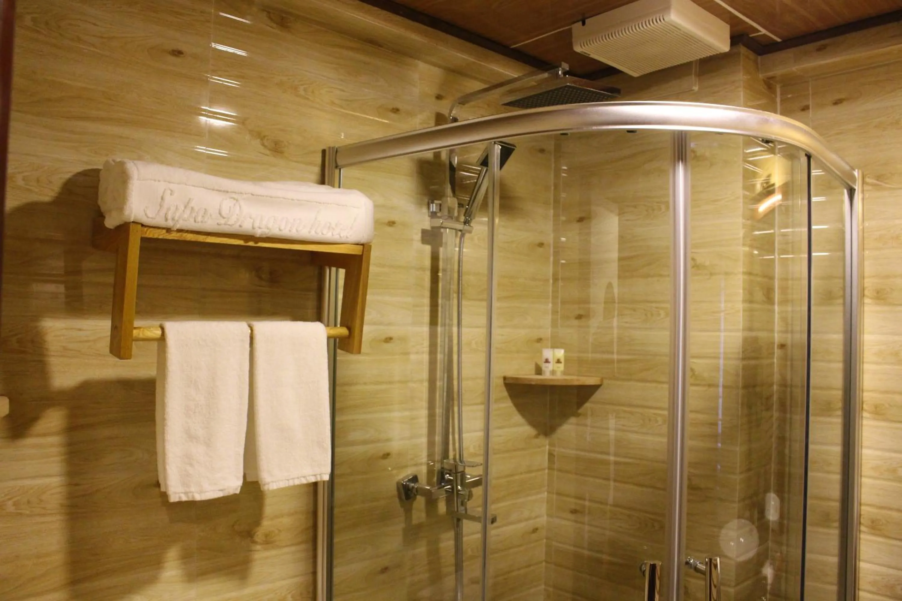 Bathroom in Sapa Dragon Hotel