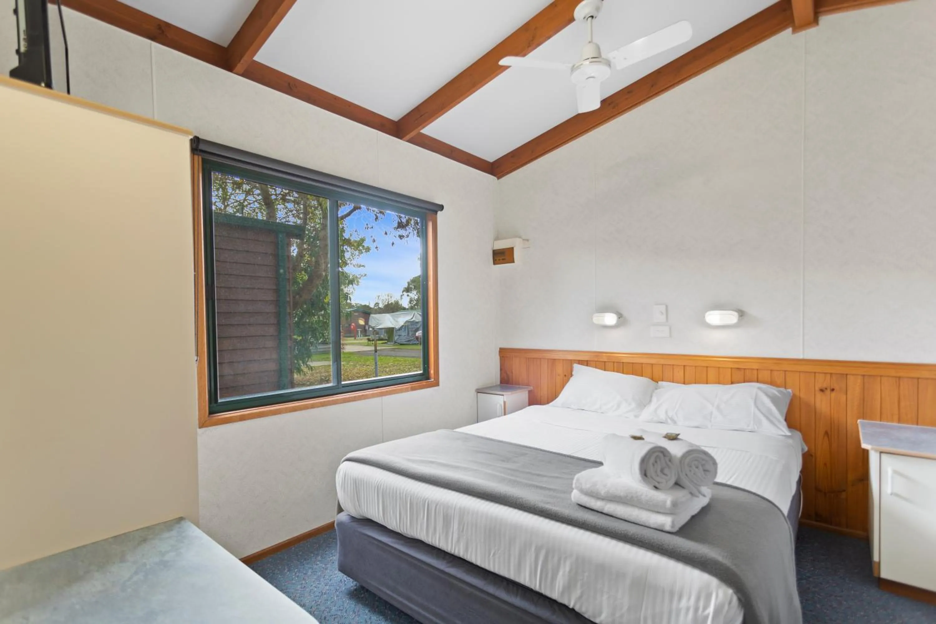Standard Cabin (1BR) in Tasman Holiday Parks - Geelong