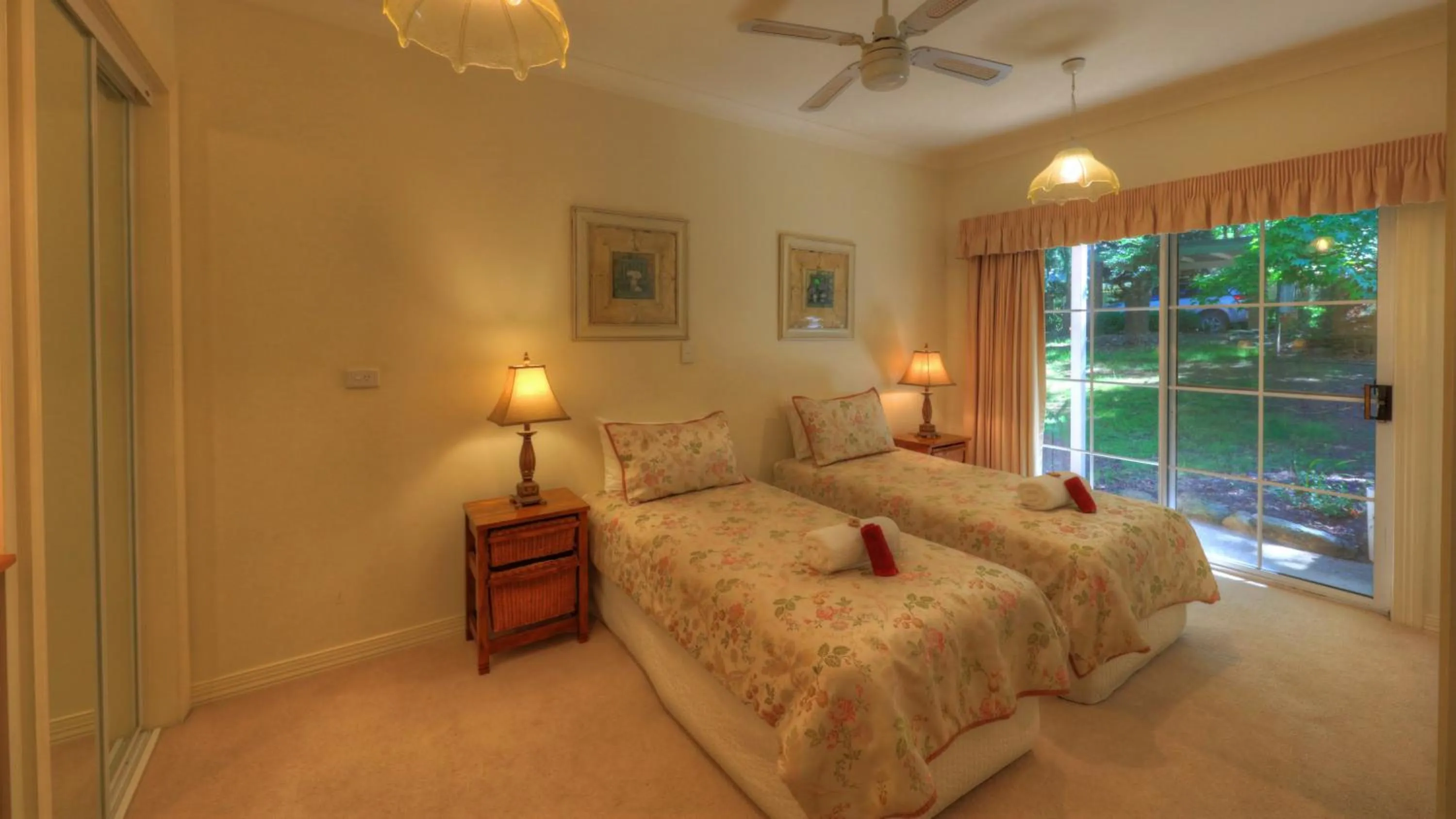 Bedroom, Bed in Chalets Lumineux