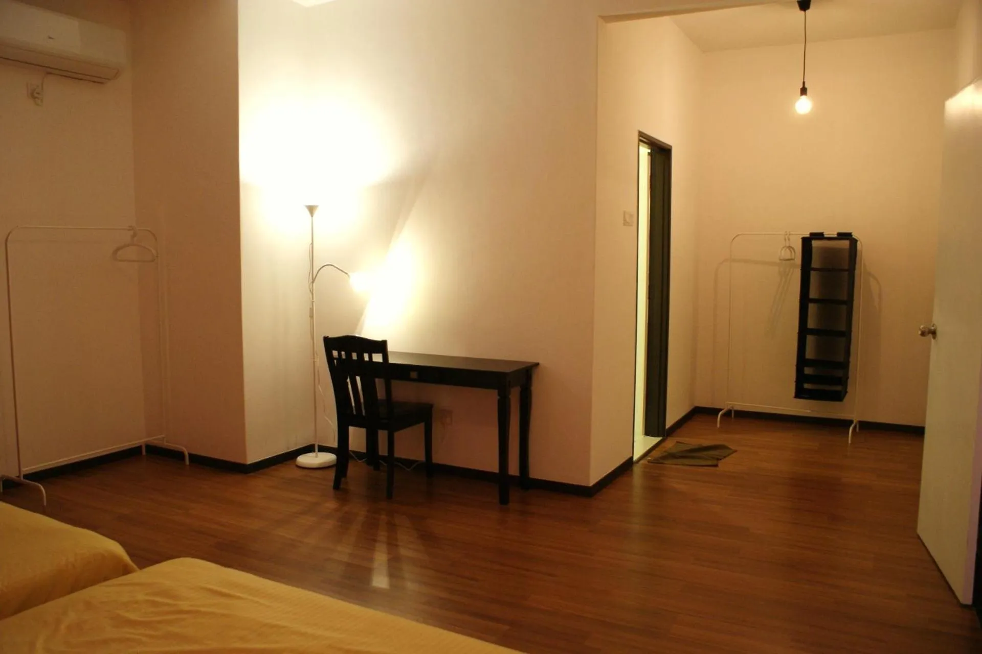 Decorative detail, Bed in Shamrock Seaview 11 Villa