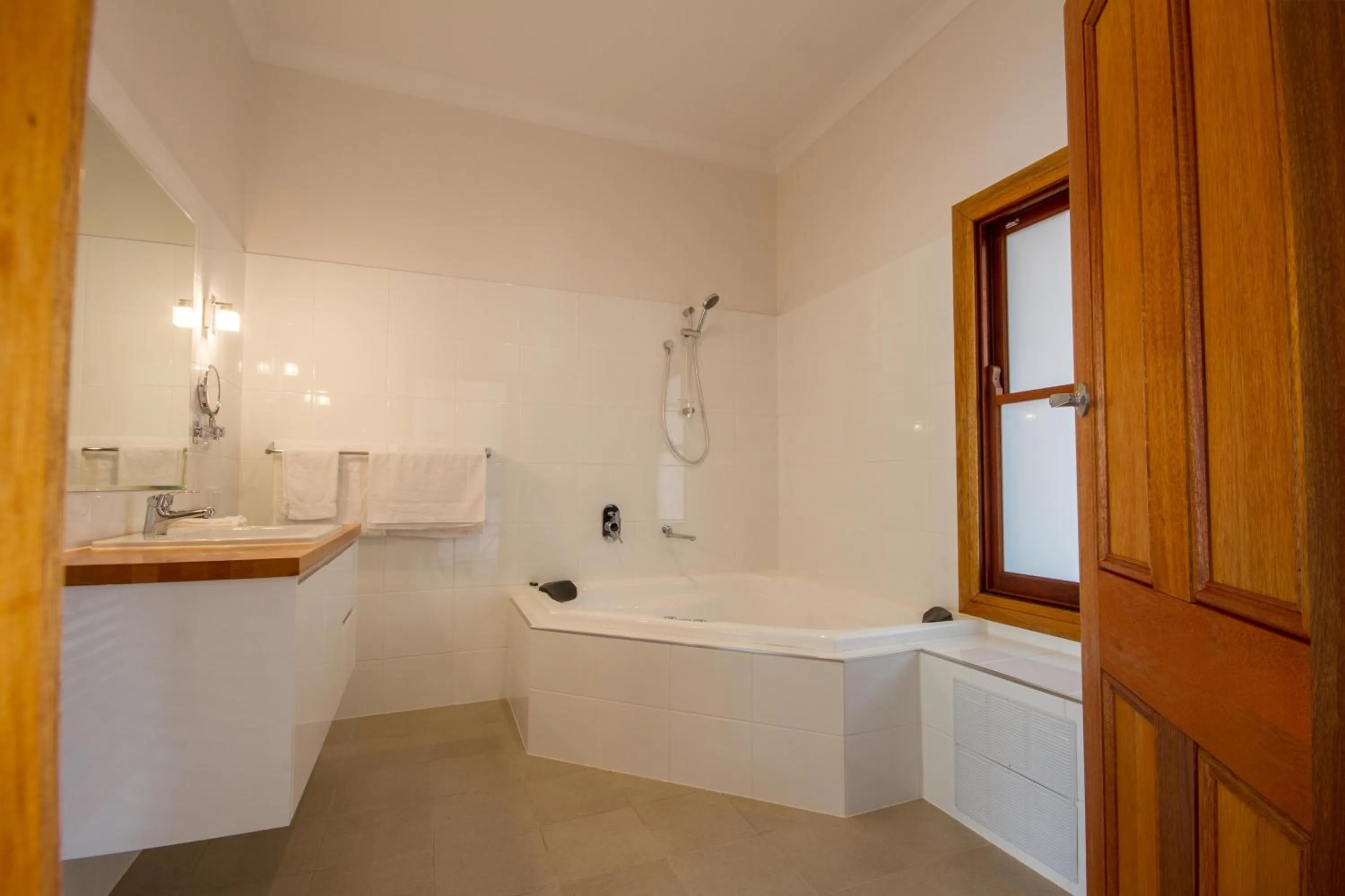 Spa and wellness centre/facilities in Birdwood Motel