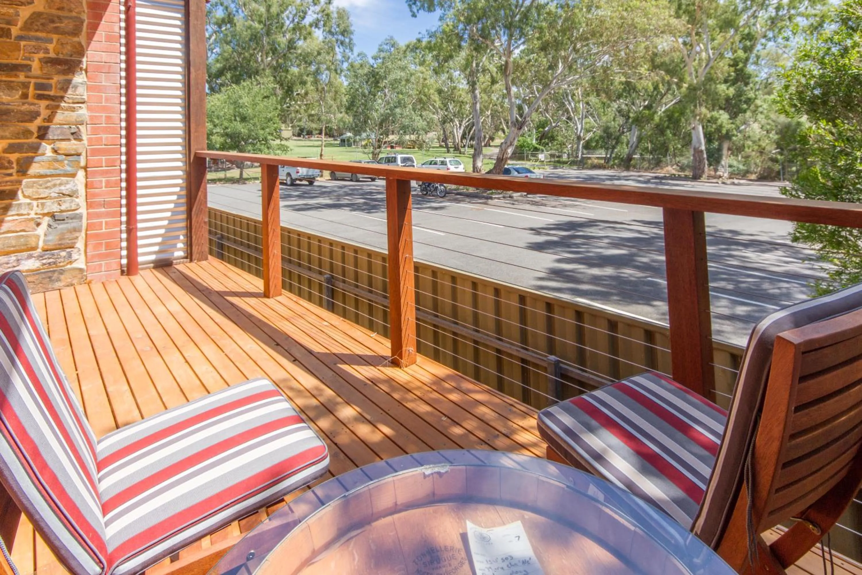 Balcony/Terrace in Birdwood Motel