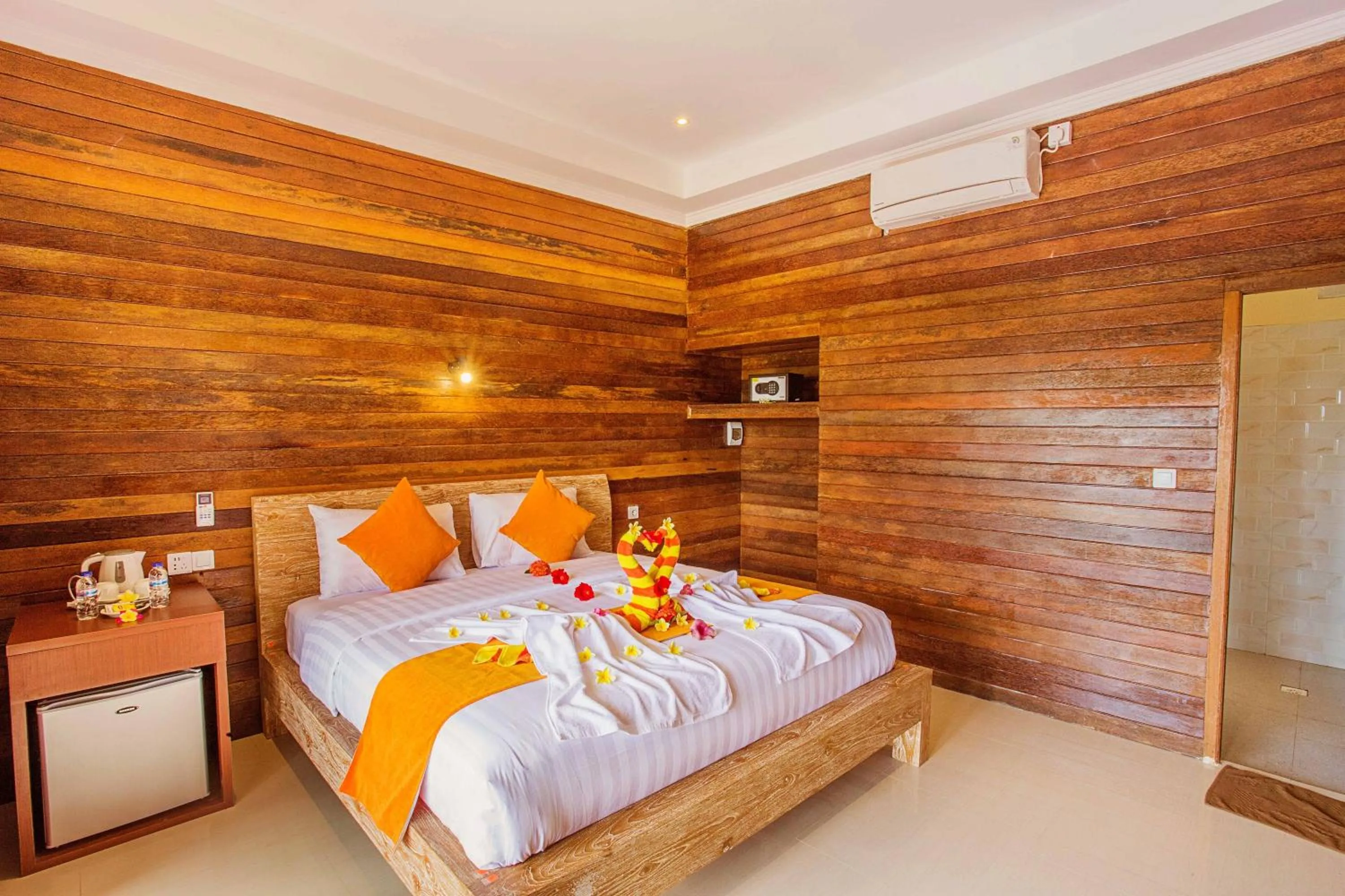 Bed in Dinatah Lembongan Villas