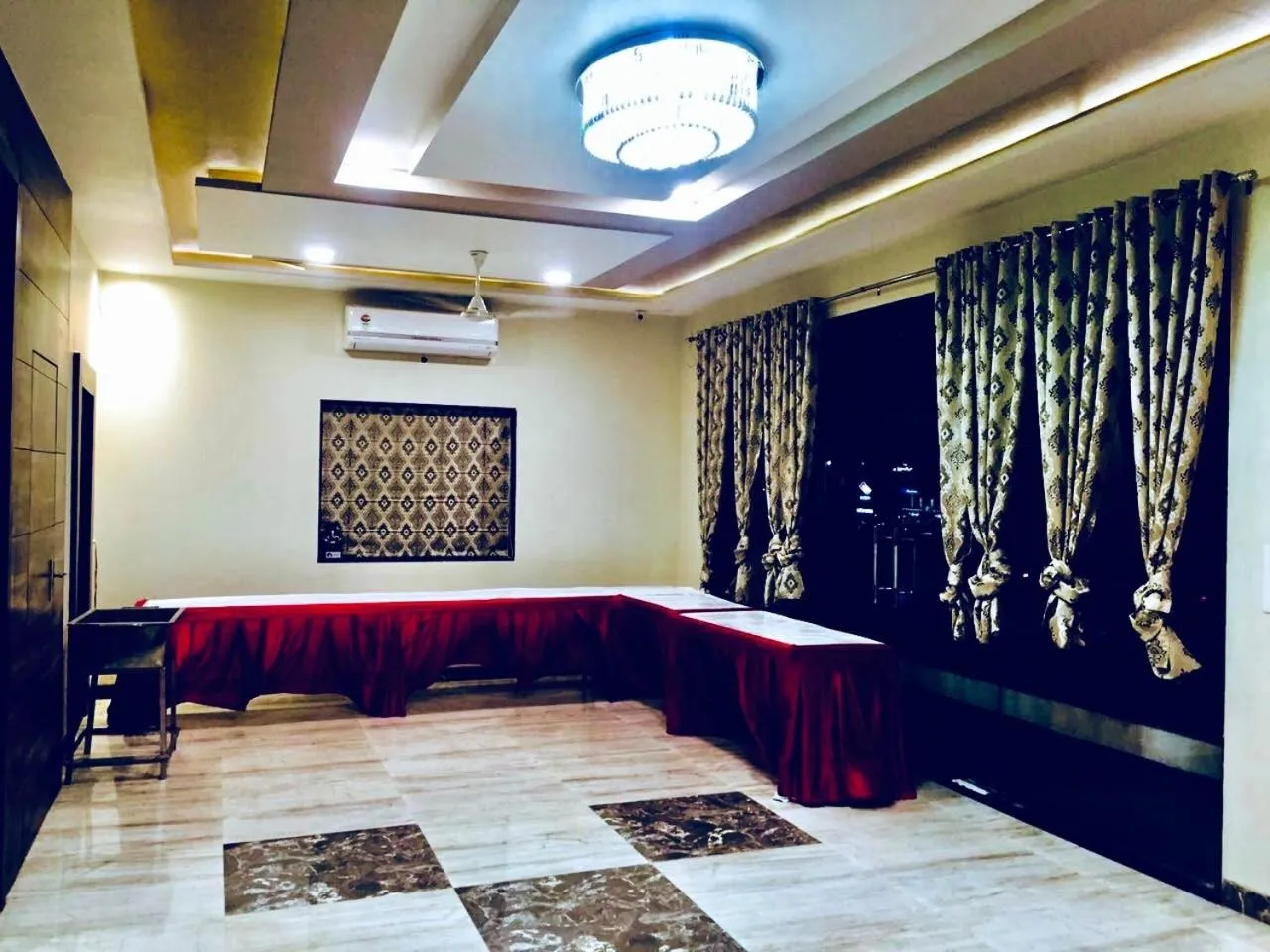 Restaurant/places to eat in Hotel Spiti