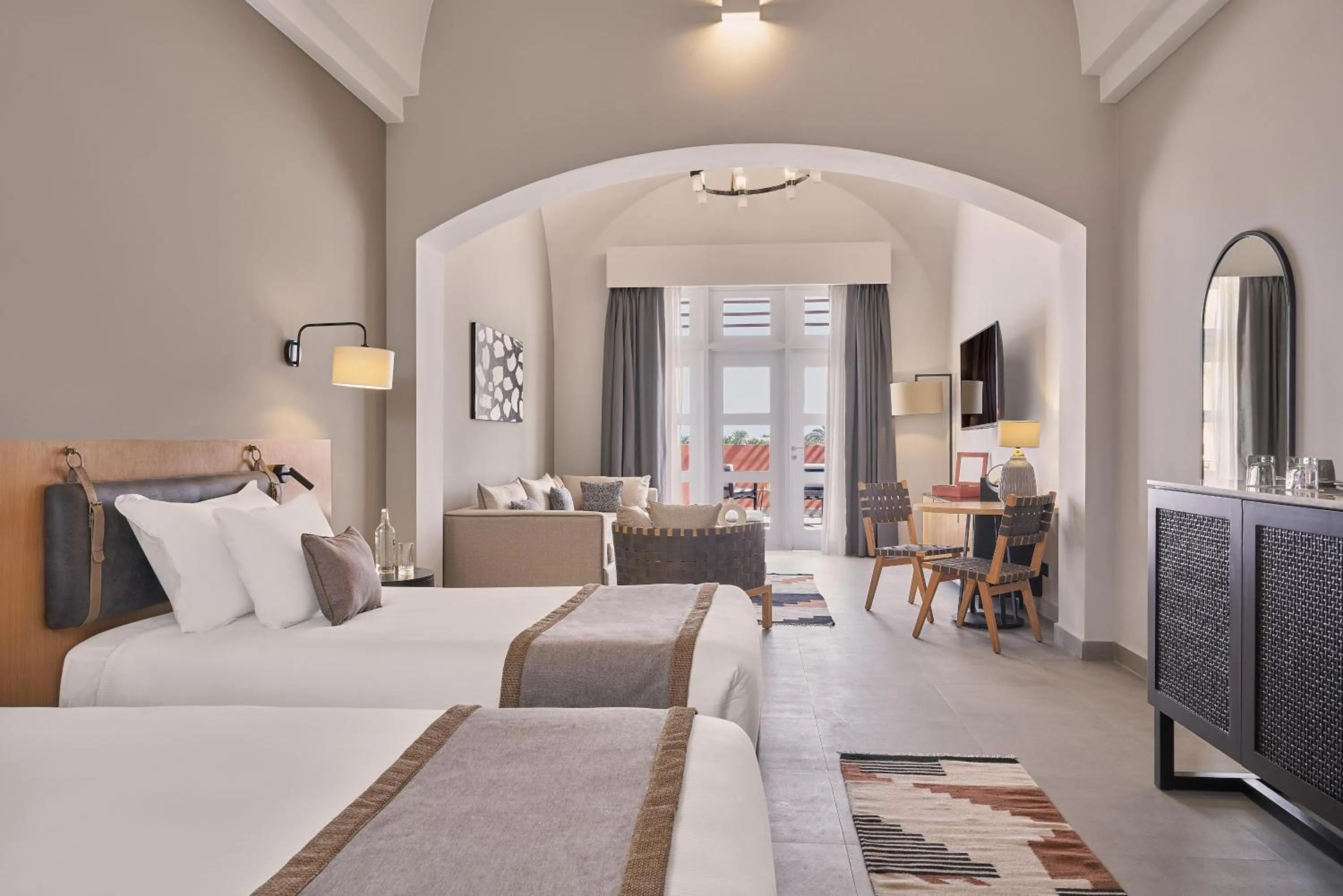 Photo of the whole room, Bed in Steigenberger Golf Resort El Gouna