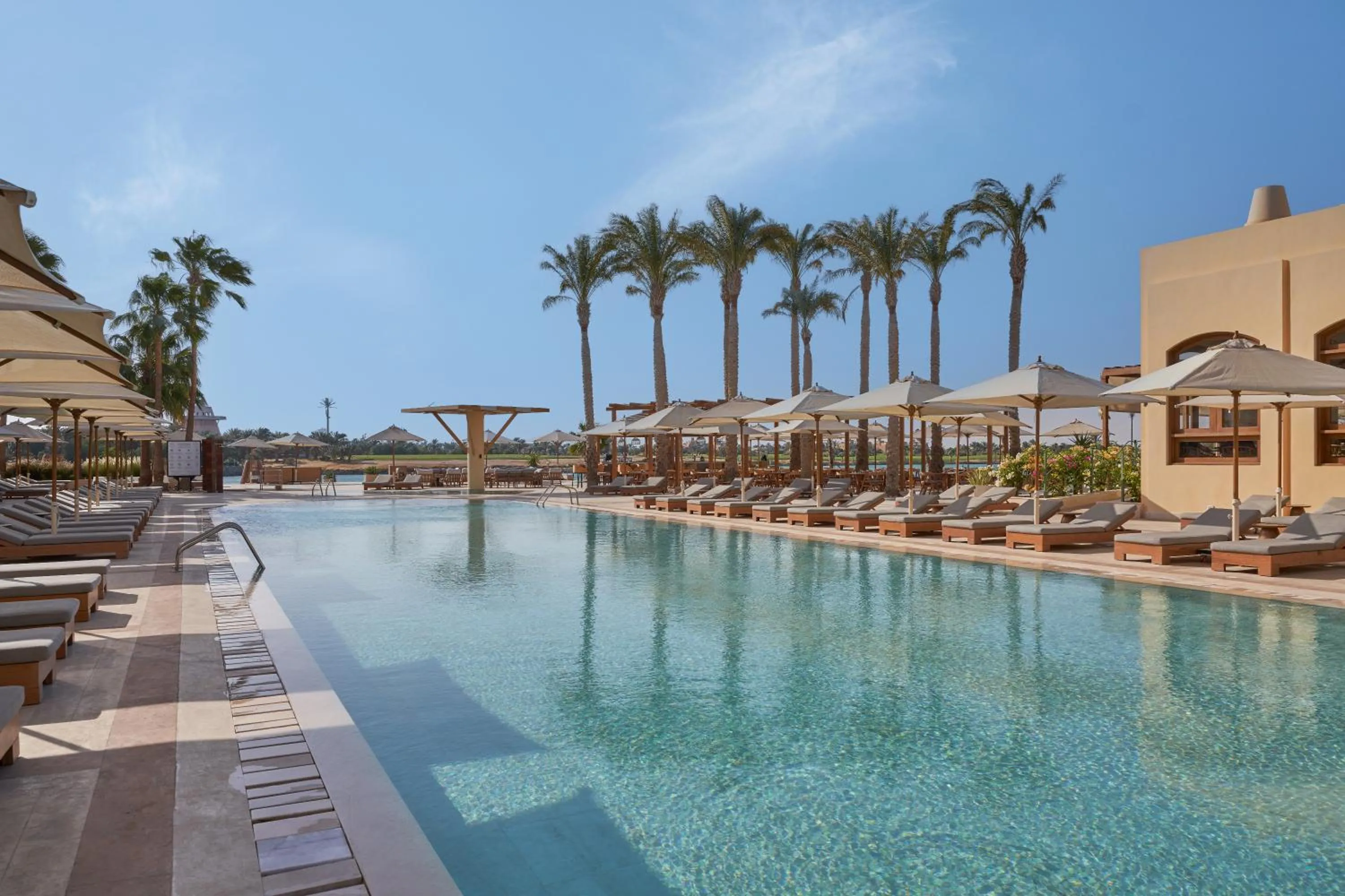 Swimming pool in Steigenberger Golf Resort El Gouna