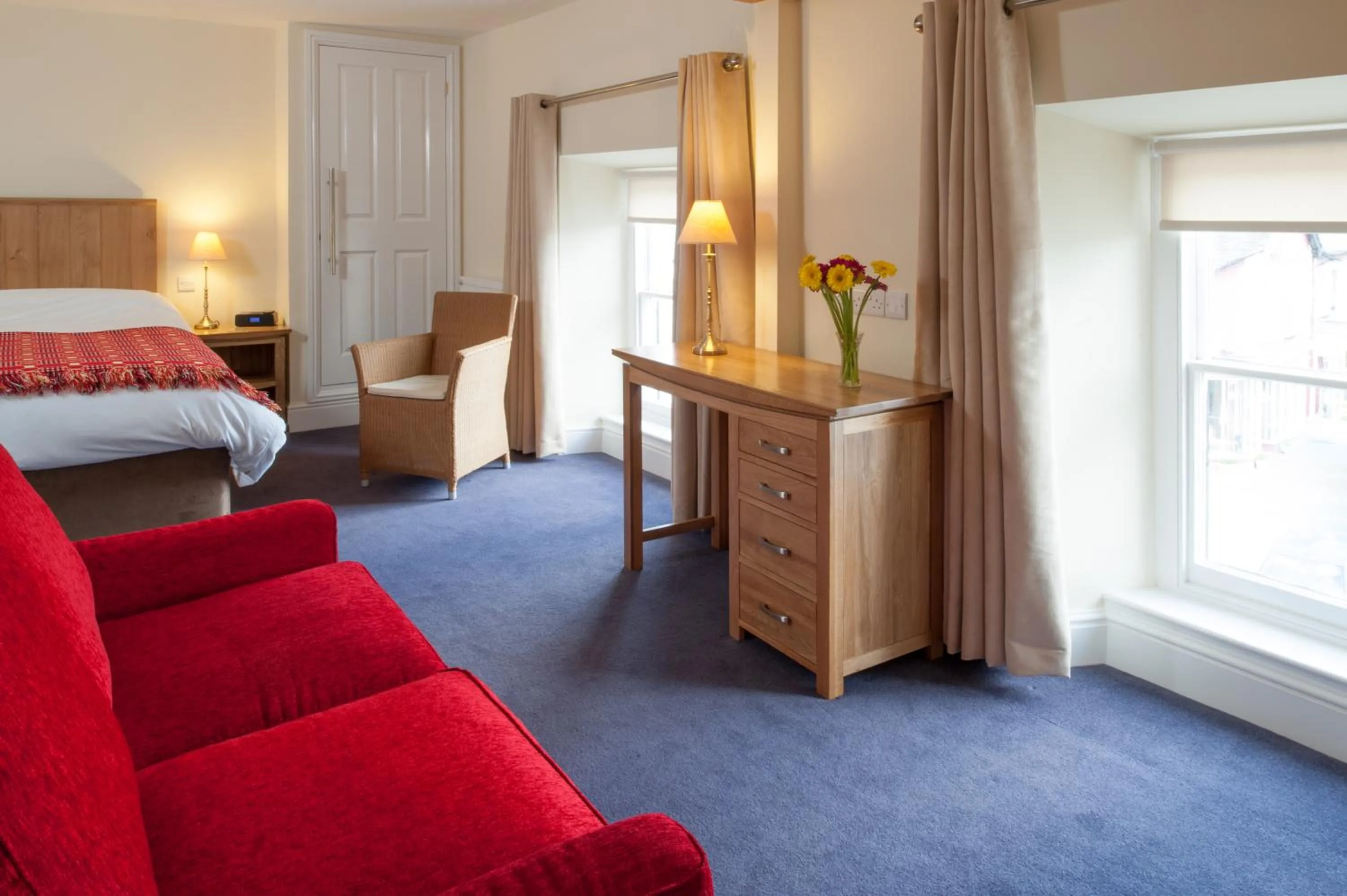 Bedroom, Bed in Y Talbot