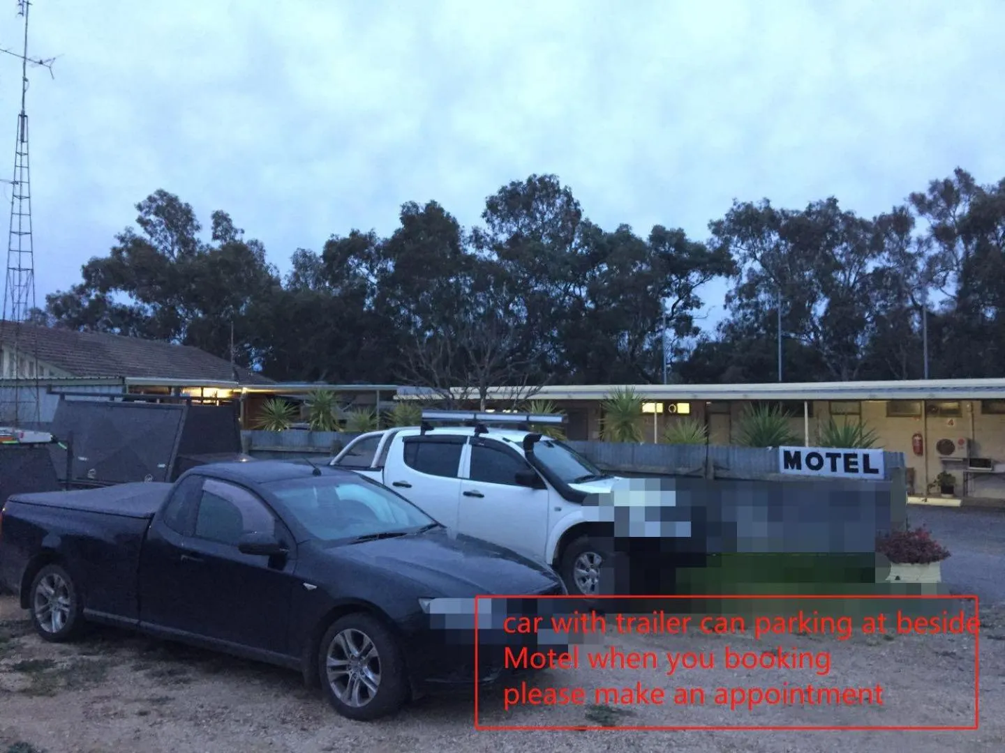 Parking in Donald Riverside Motel
