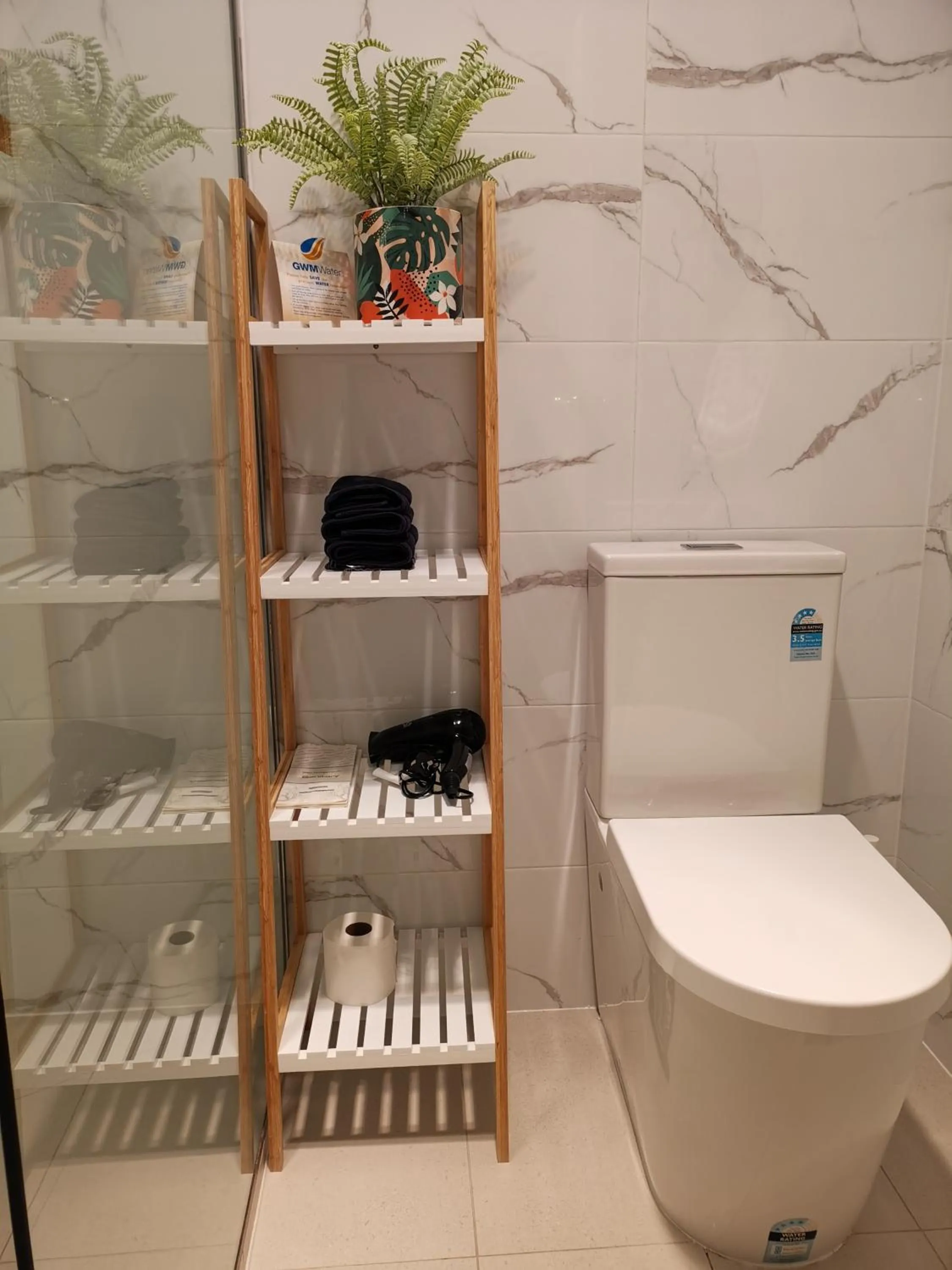 Bathroom in Donald Riverside Motel