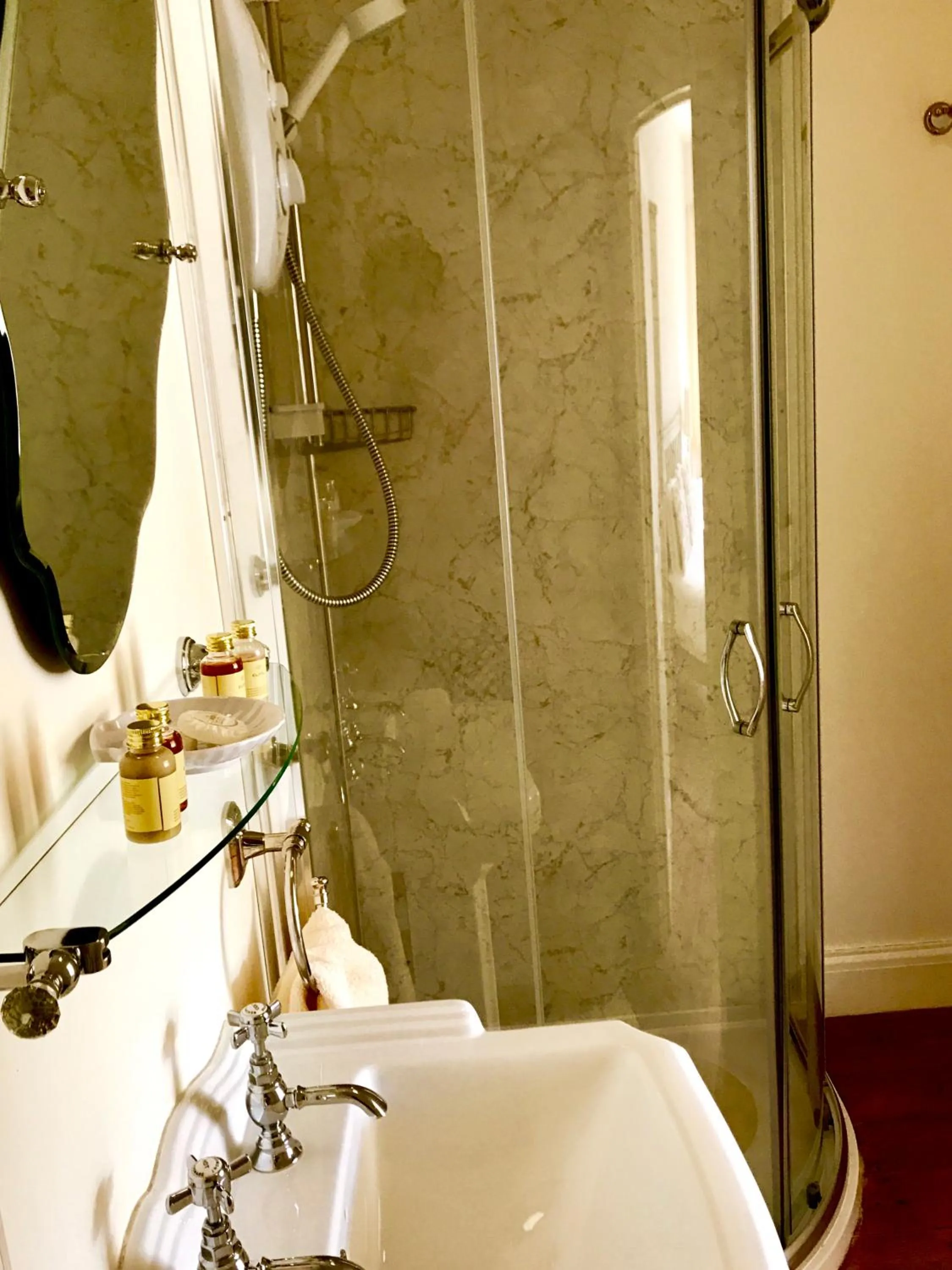 Blenkinsopp Castle Inn