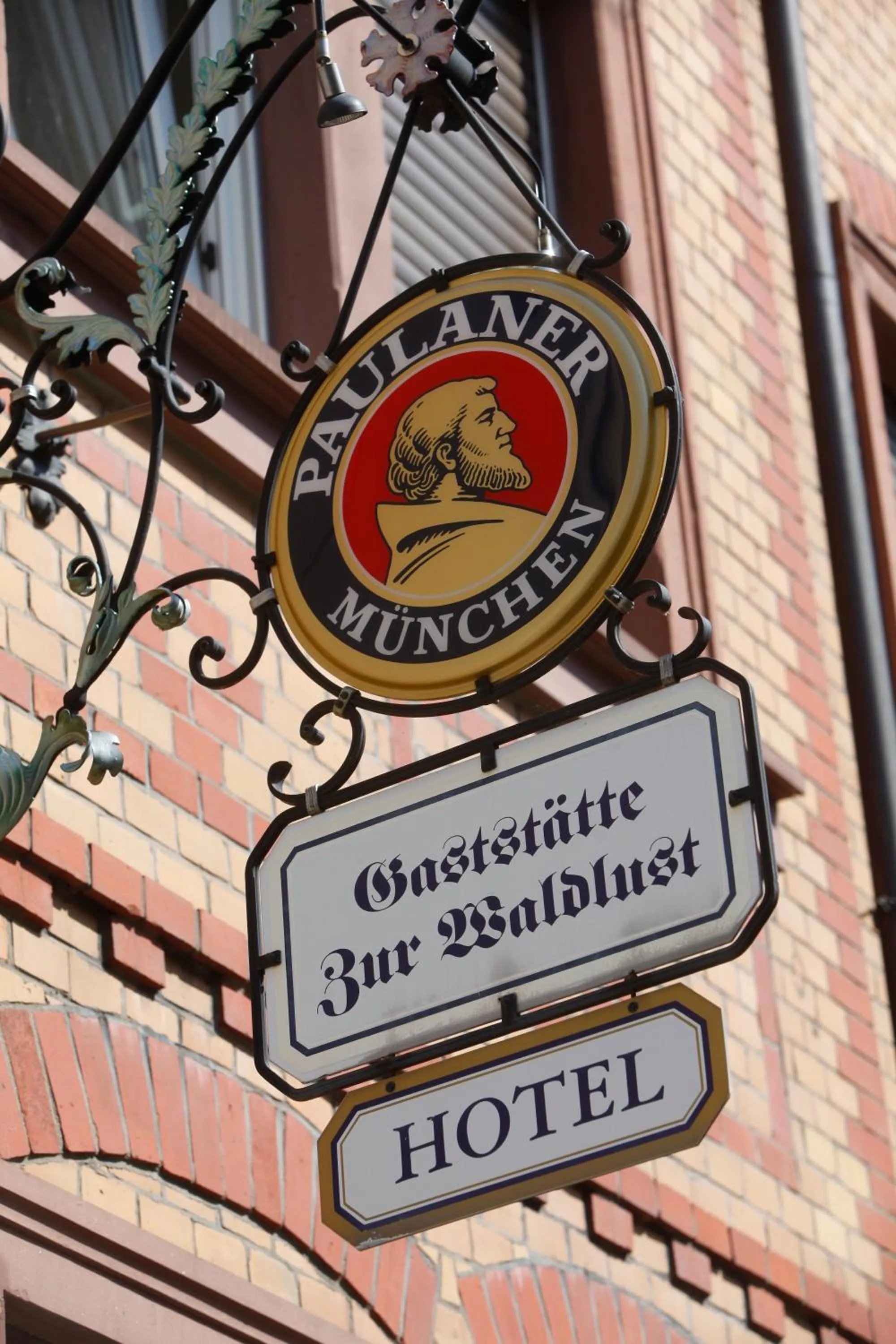 Facade/entrance in Zur Waldlust