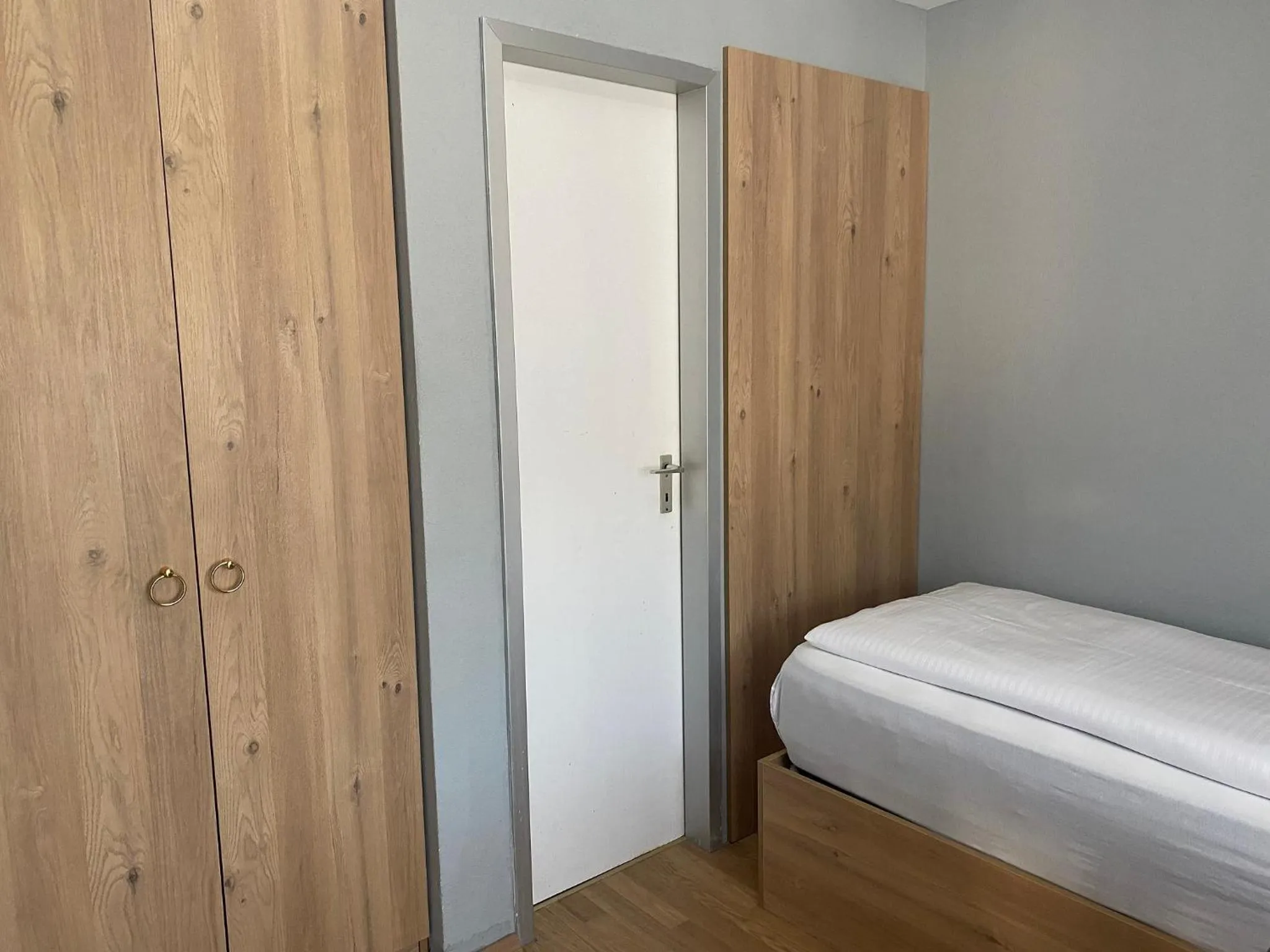 Photo of the whole room, Bed in Louis Hotels