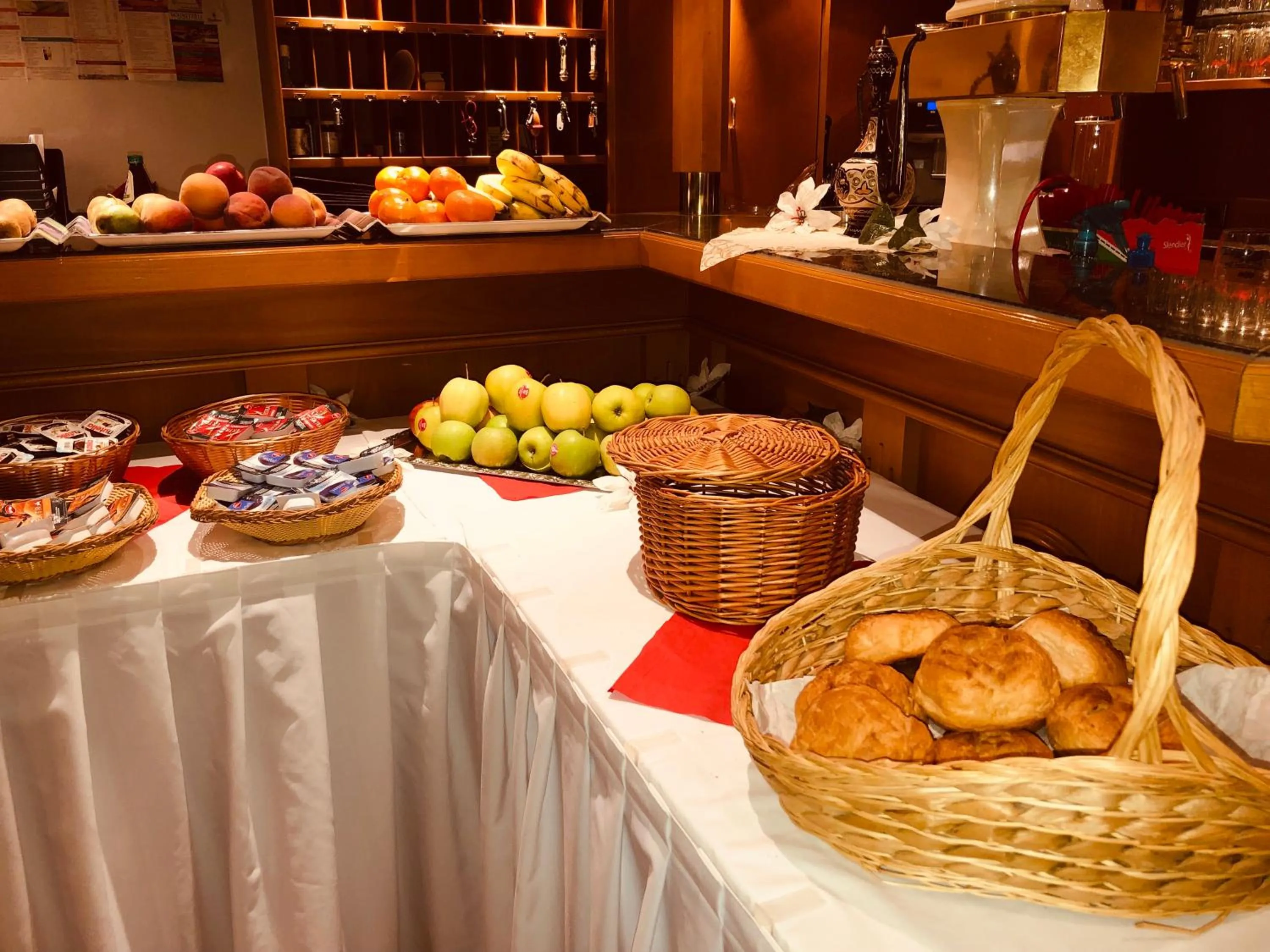 Buffet breakfast in Louis Hotels