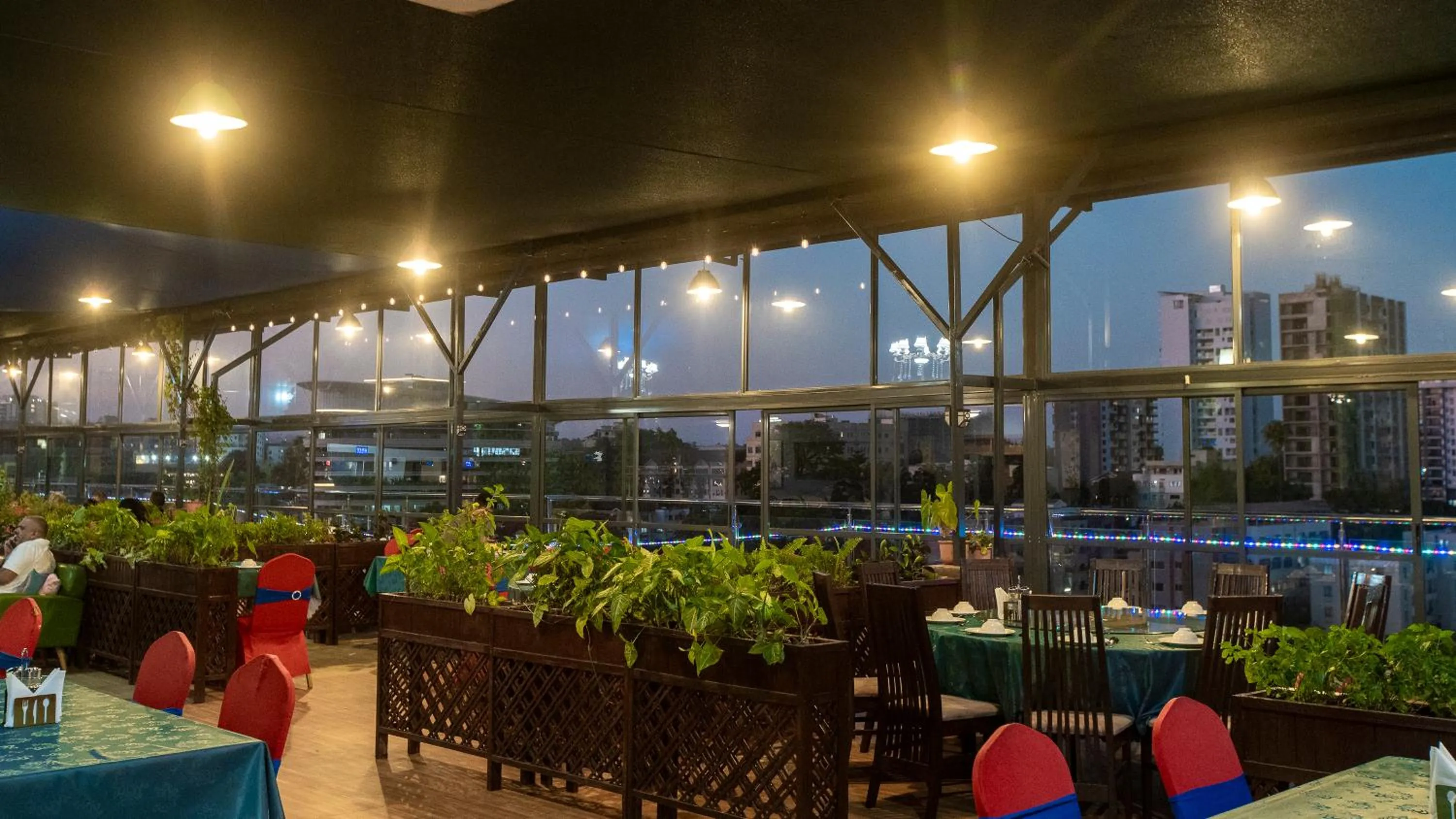 Restaurant/places to eat in Lotos Inn & Suites, Nairobi