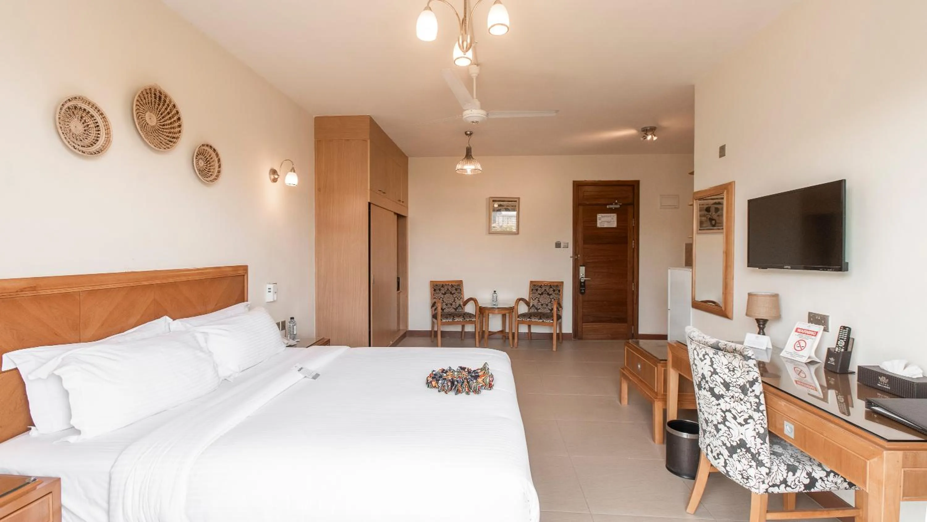 Bed in Lotos Inn & Suites, Nairobi