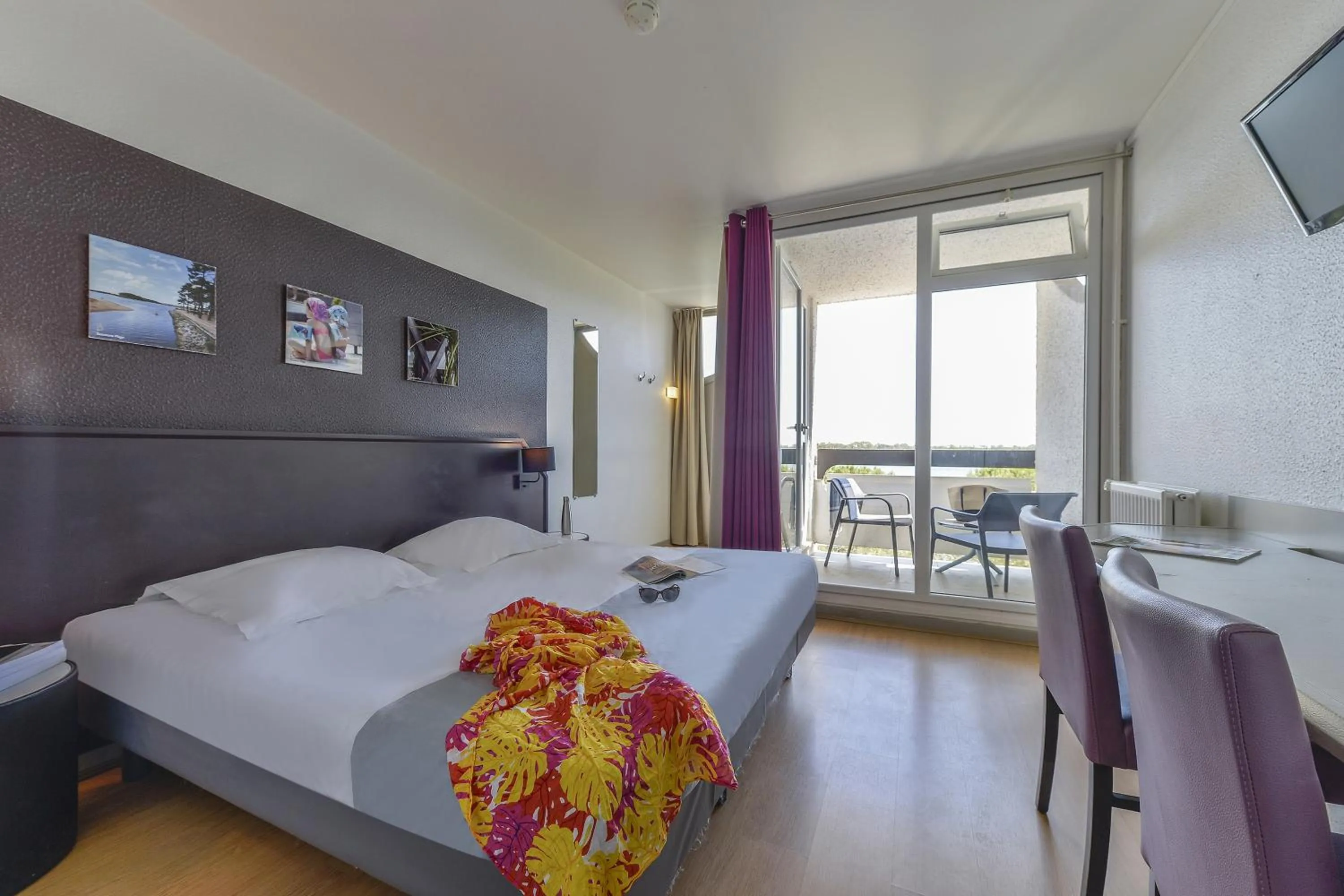 Bedroom, Bed in Belambra Clubs La Grande Motte - Petite Camargue Presqu'île Du Ponant