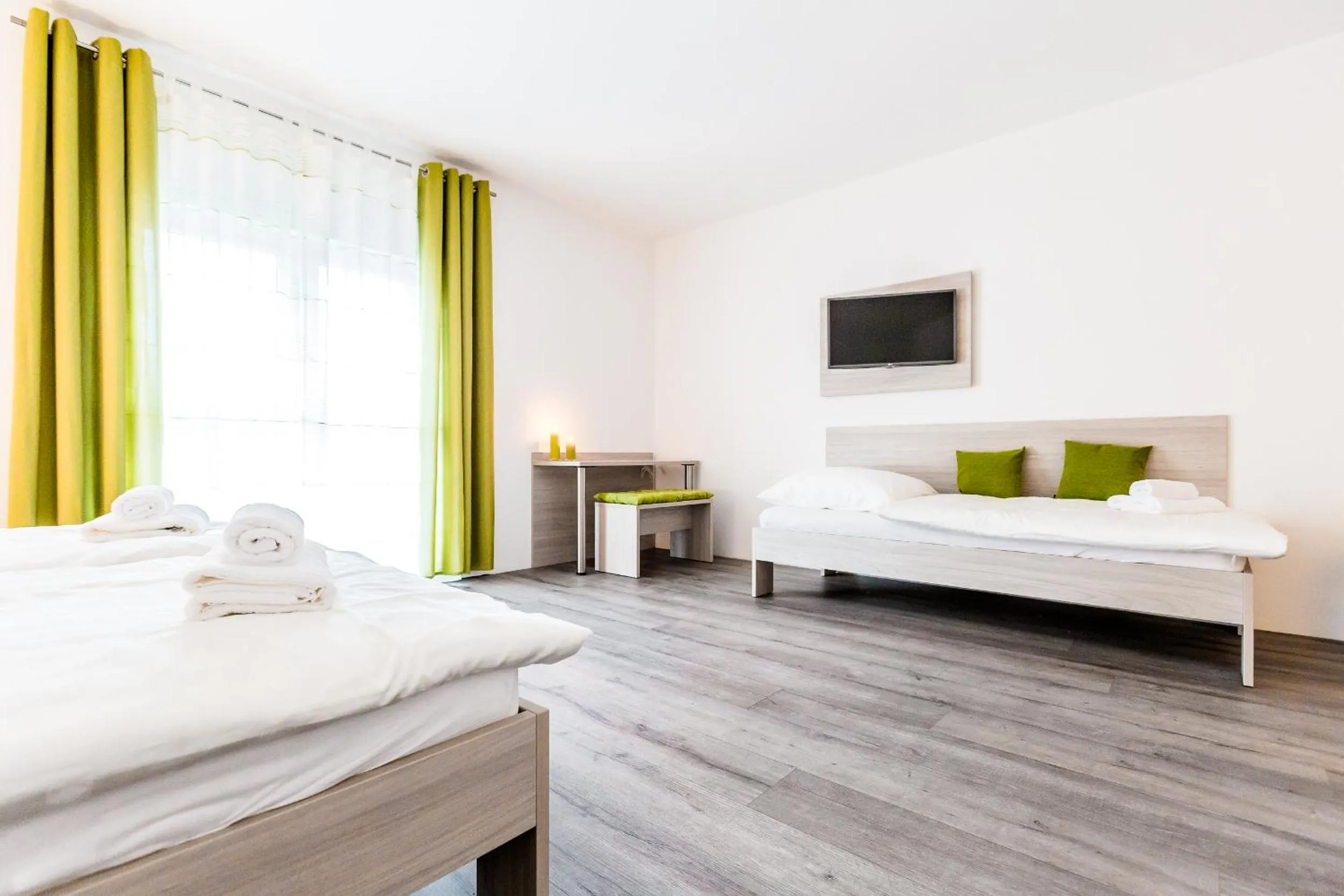 Day, Bed in Hotel ANNA - Düsseldorf - Hilden