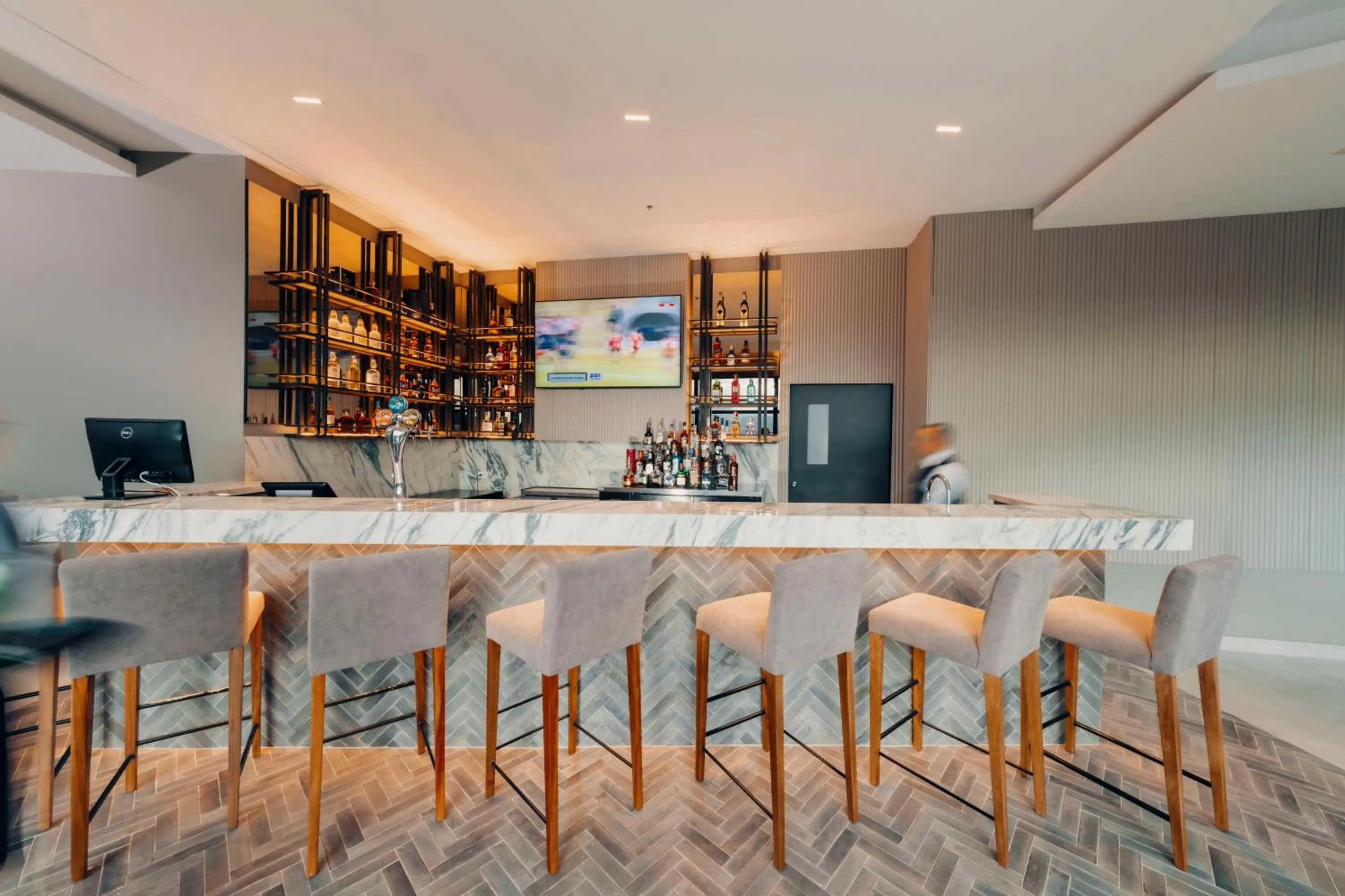 Lounge or bar in Wyndham Quito Airport