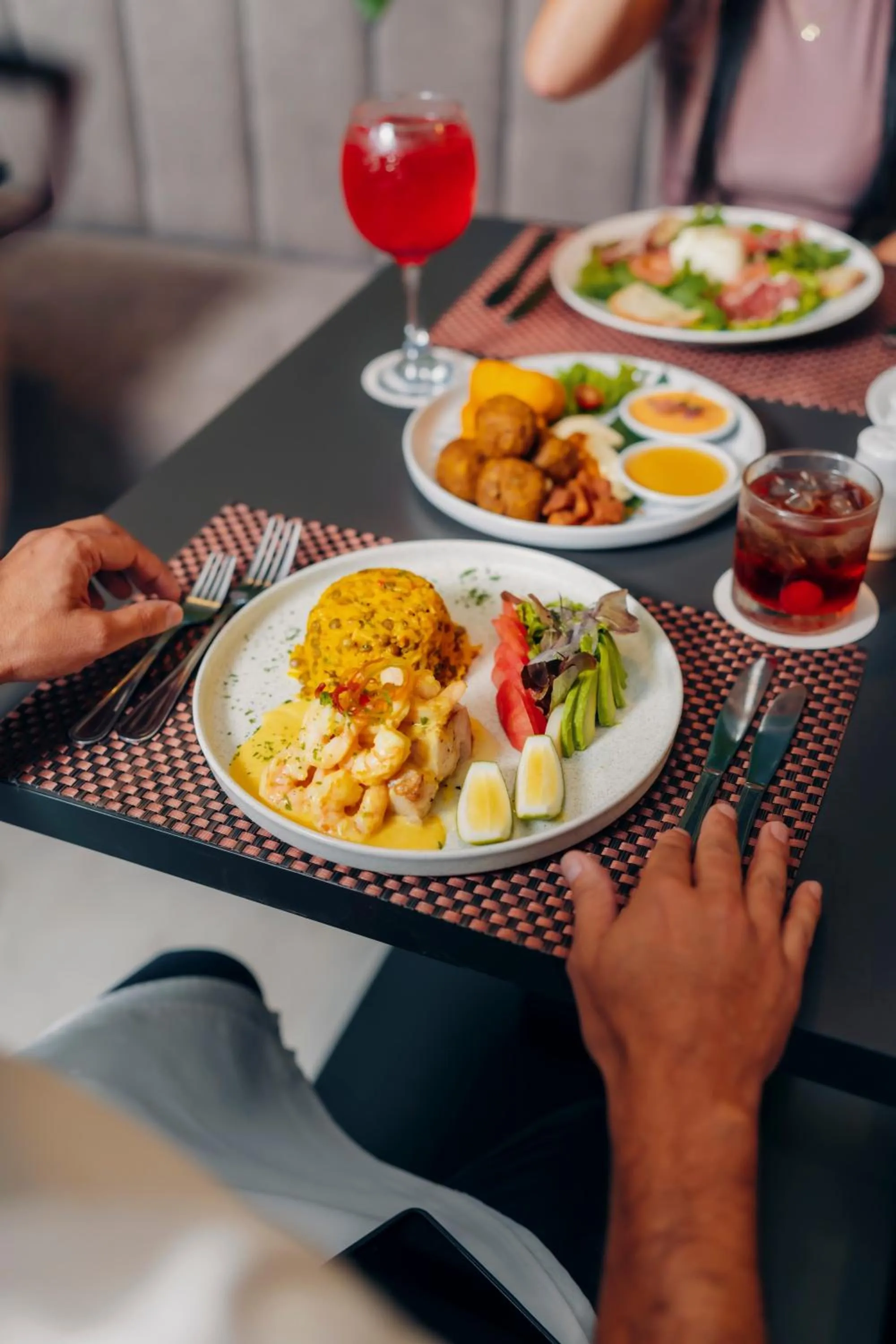 Food and drinks in Wyndham Quito Airport