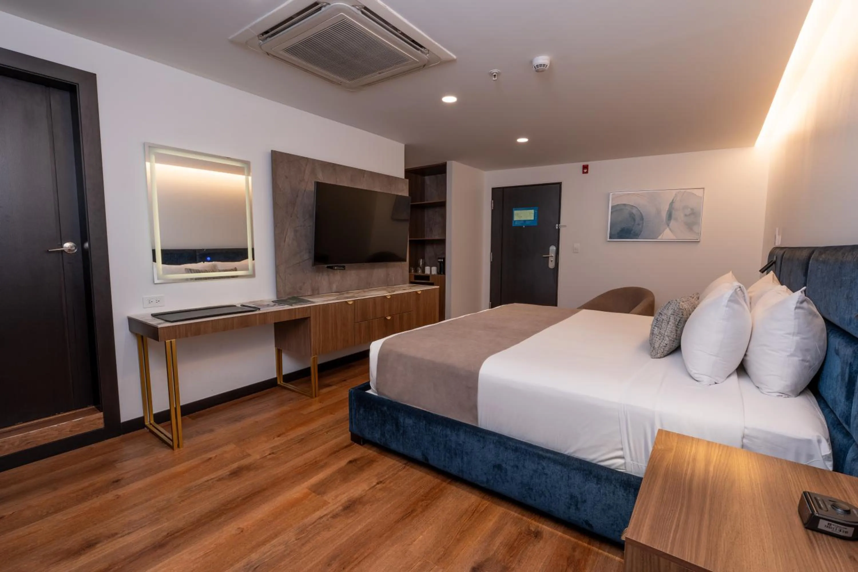 Bed in Wyndham Quito Airport