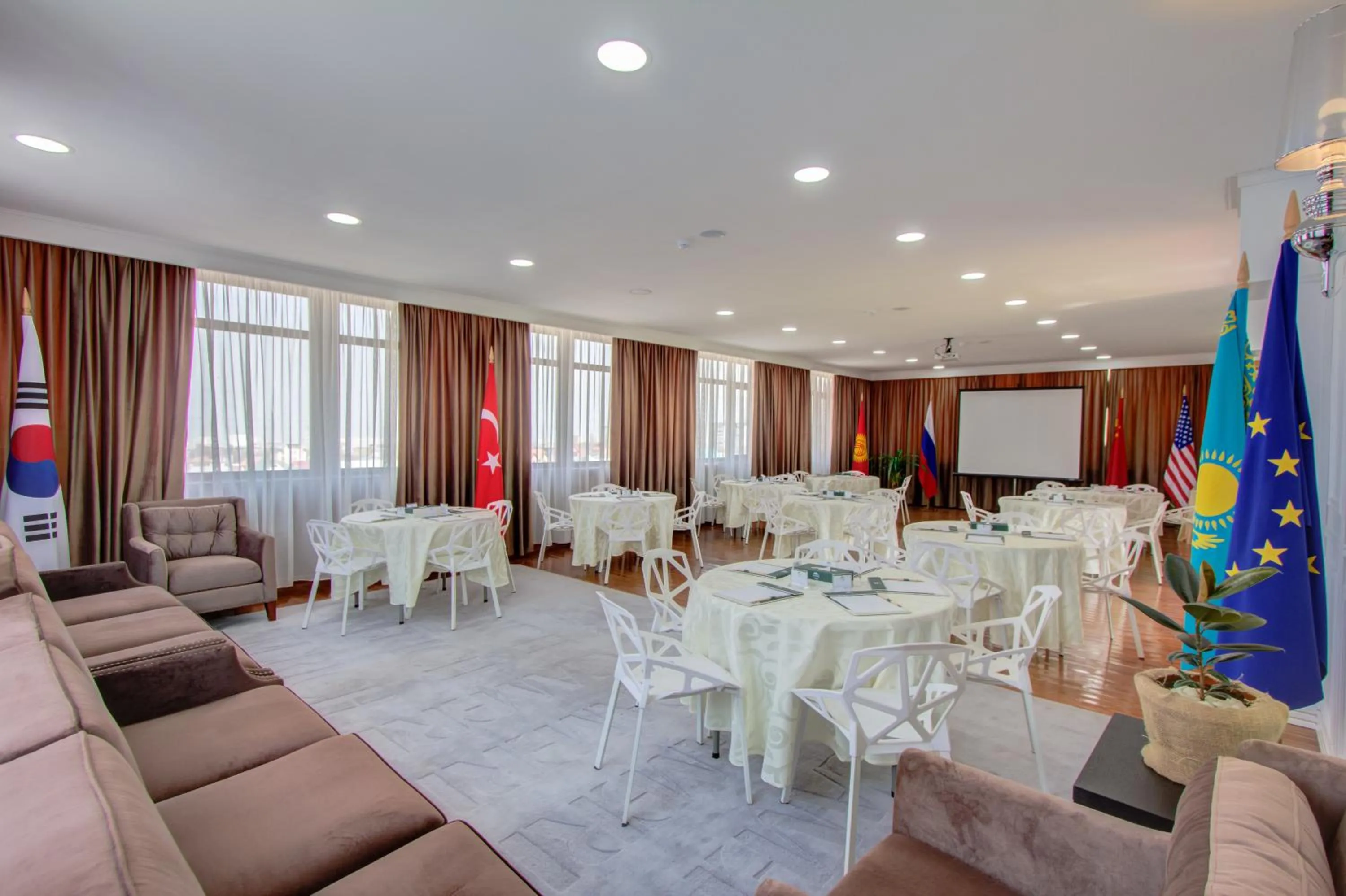 Meeting/conference room in Garden Hotel