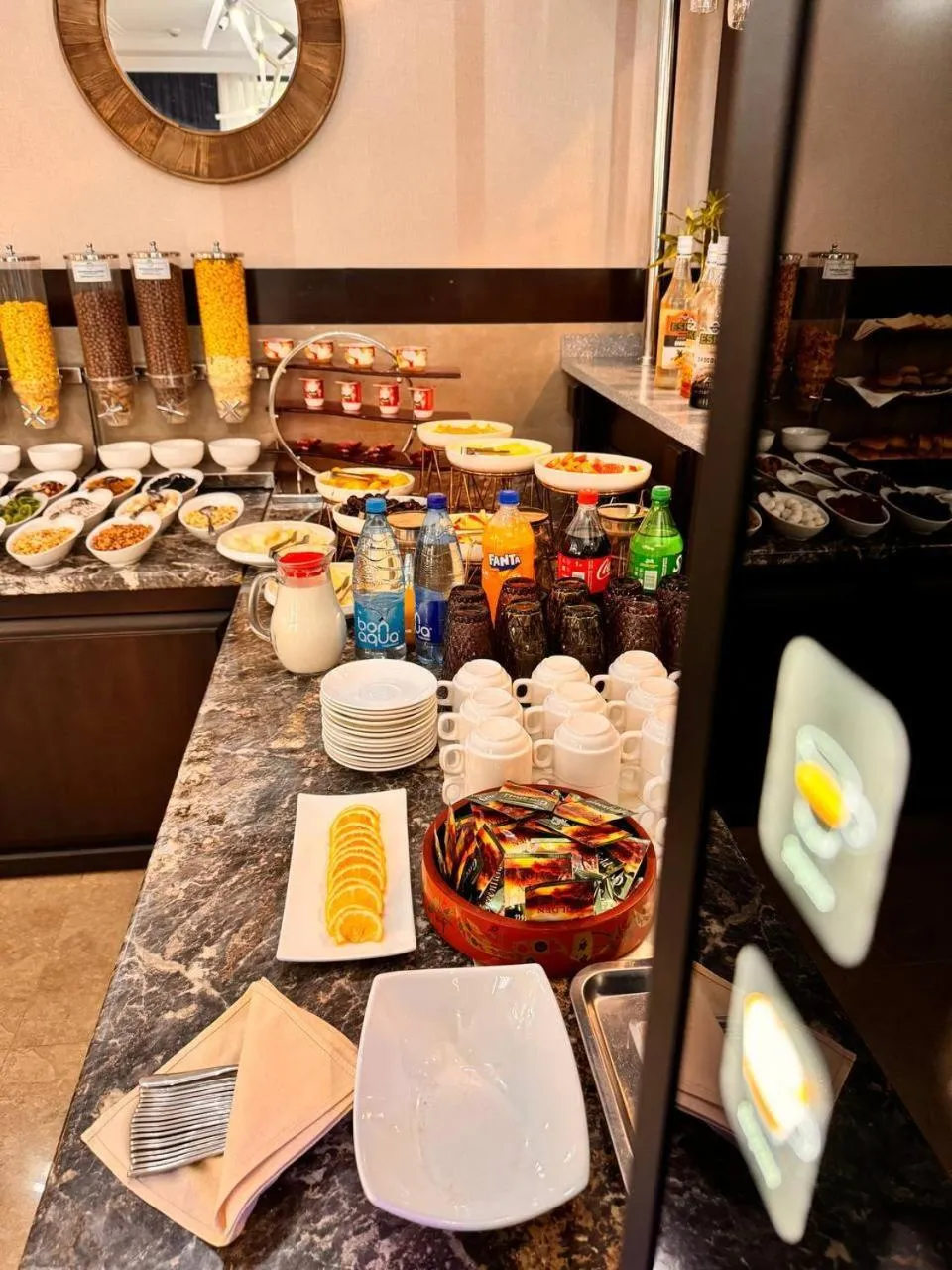 Food and drinks in Garden Hotel