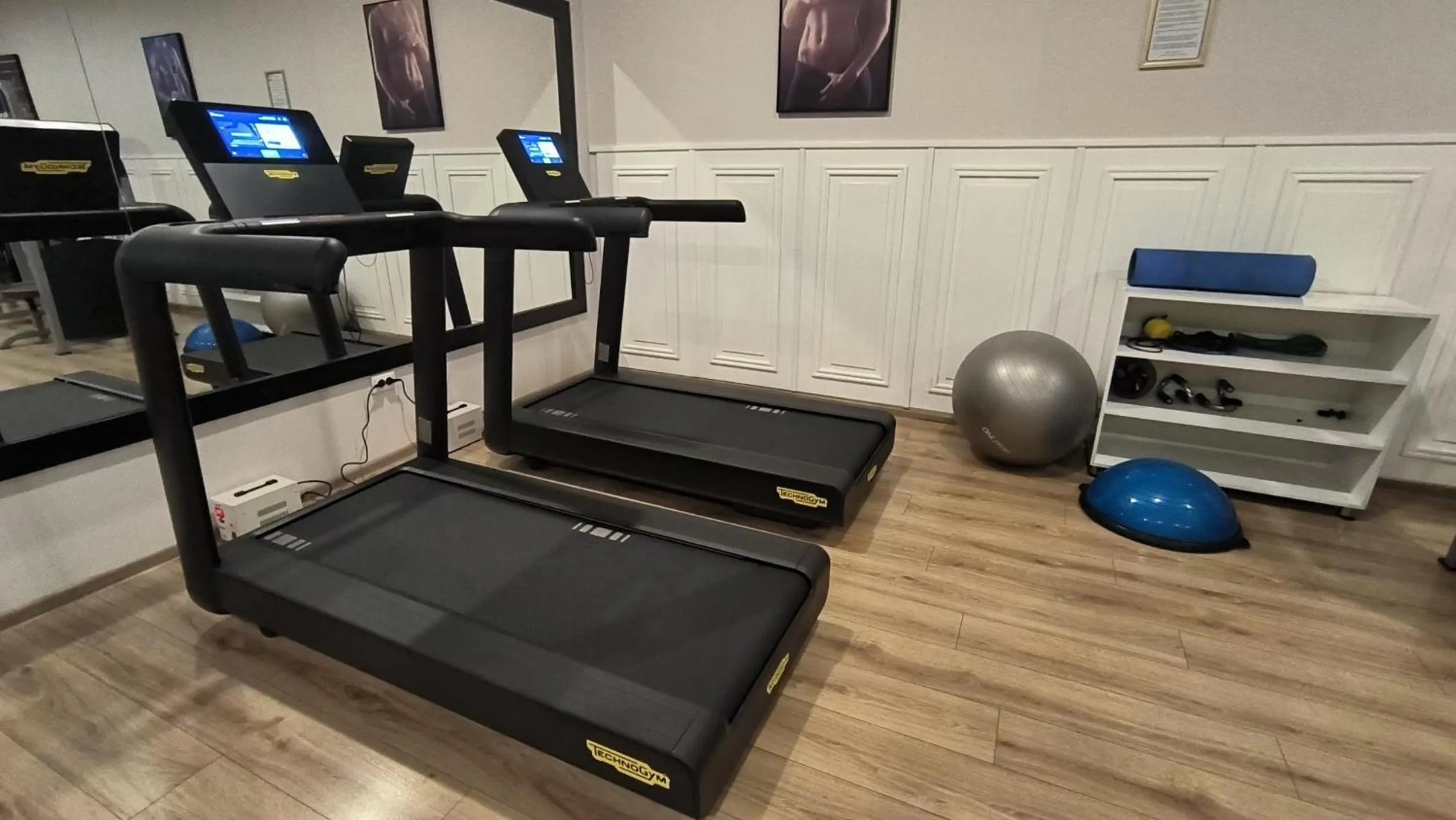 Fitness centre/facilities in Garden Hotel