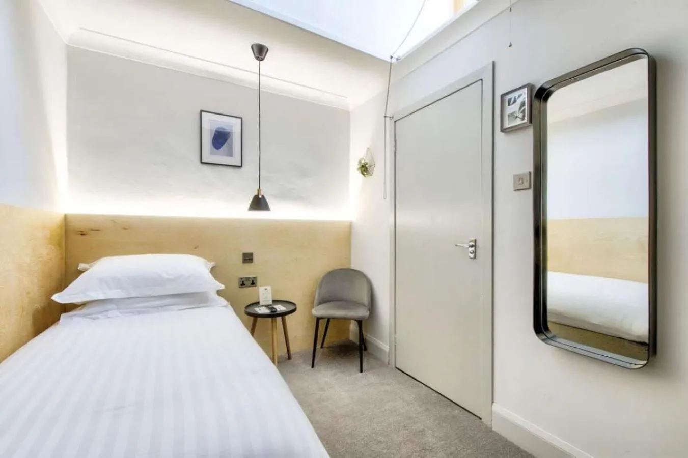 Bed in The Castle Hotel