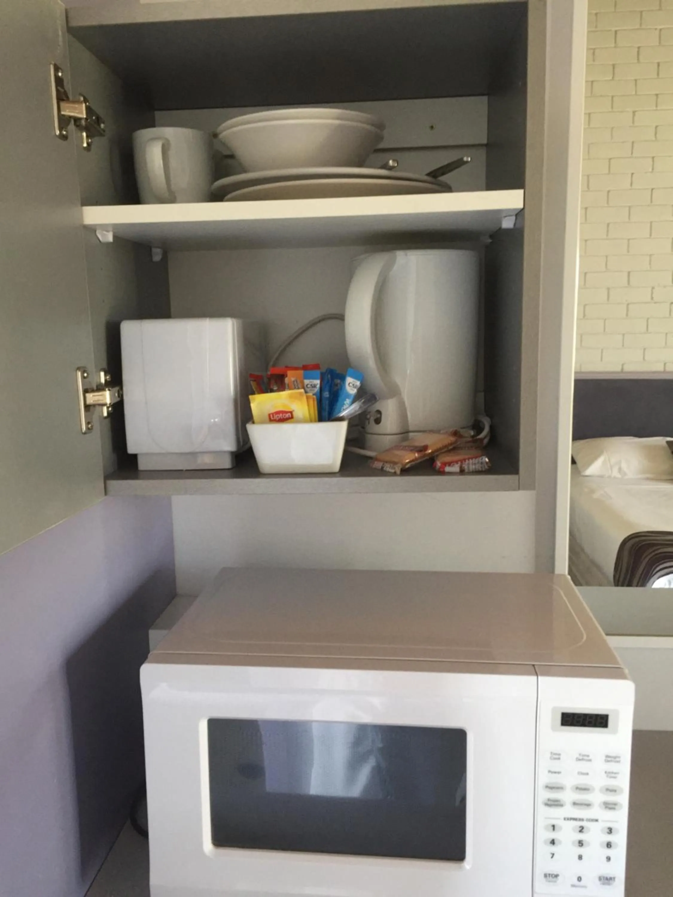 Kitchen or kitchenette in Bakery Park Motor Inn