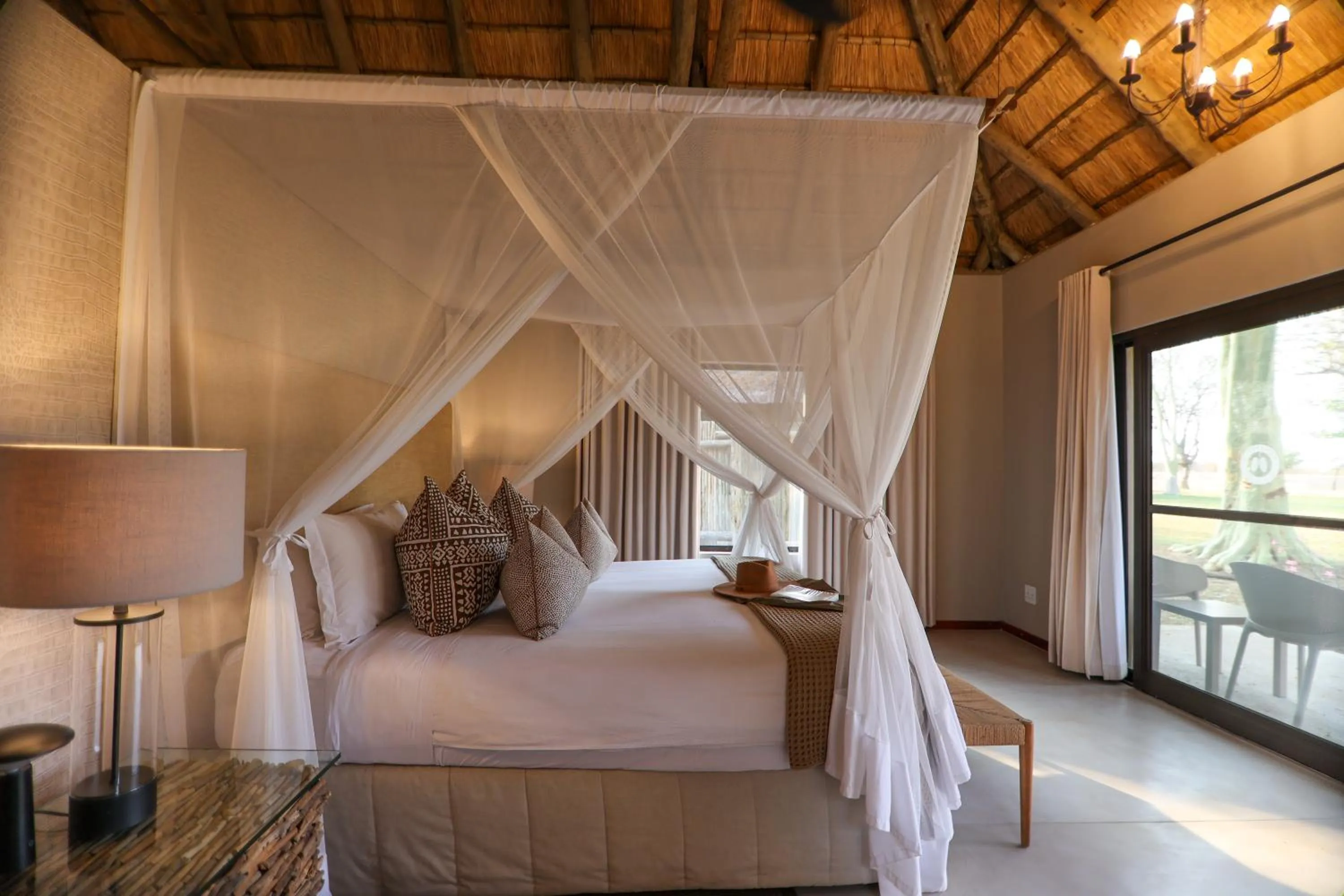 Bed in Xanatseni Private Camp