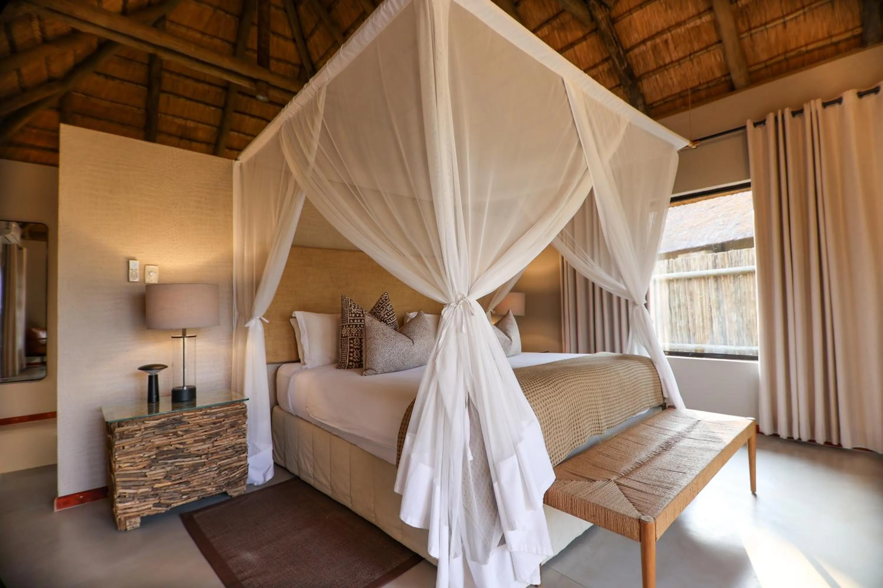 Bed in Xanatseni Private Camp