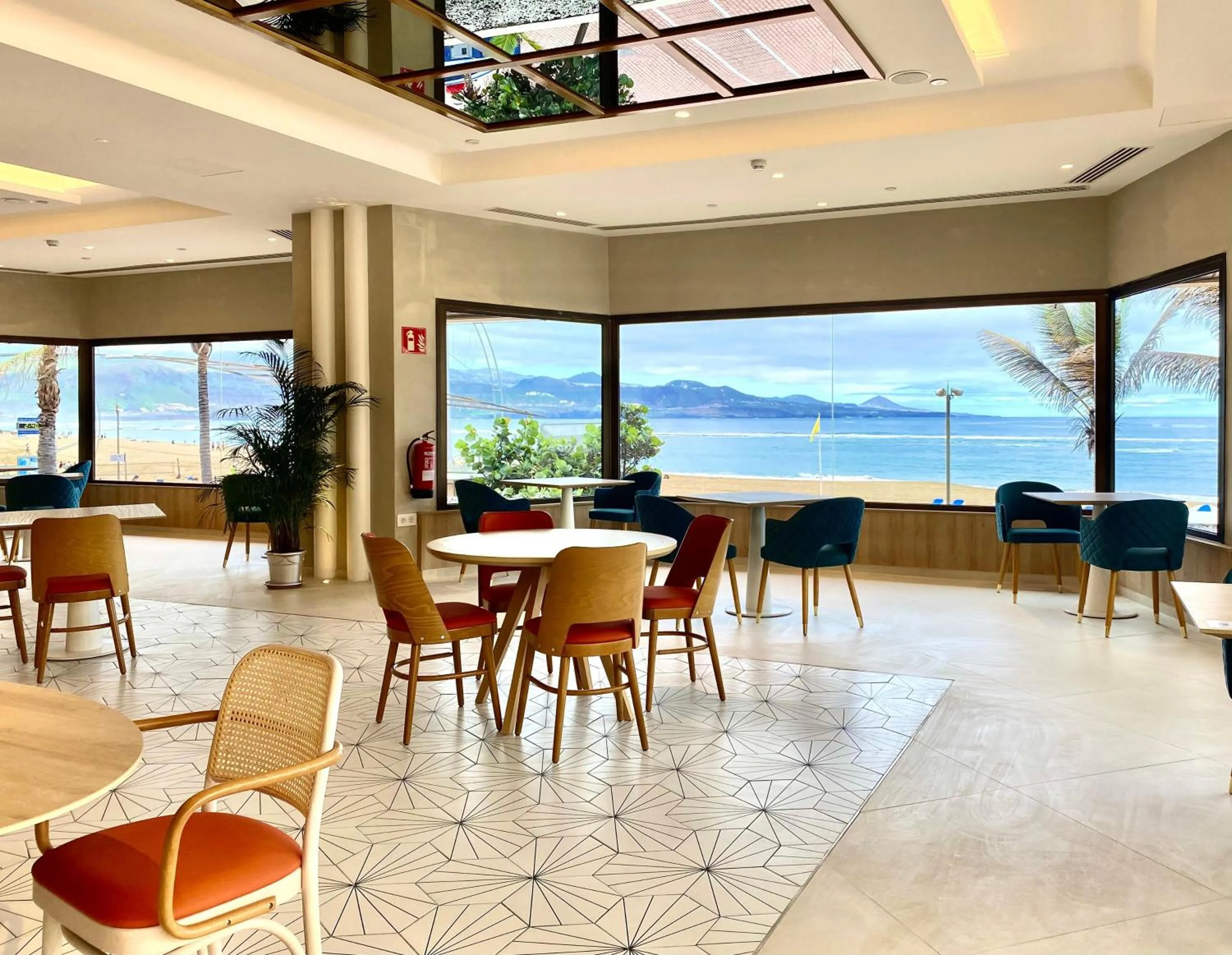 Restaurant/places to eat in Hotel Cristina by Tigotan Las Palmas - Adults Only