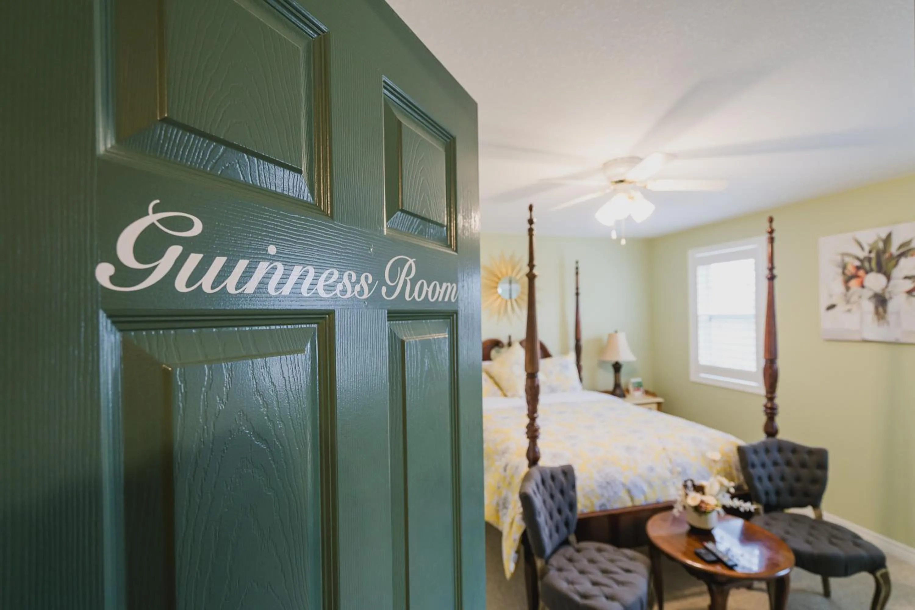 Bedroom in Old Town Country Landing