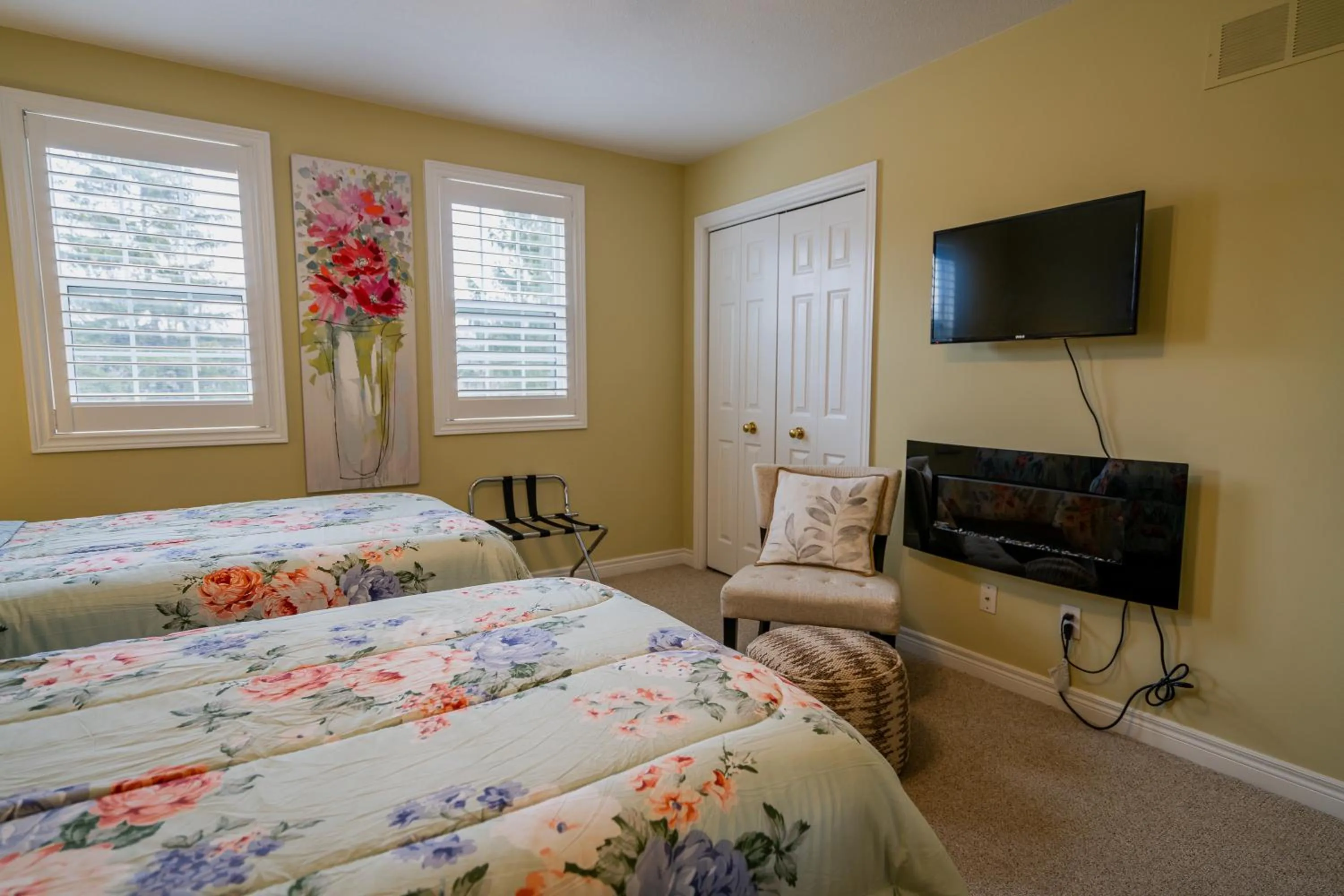 Communal lounge/ TV room, Bed in Old Town Country Landing