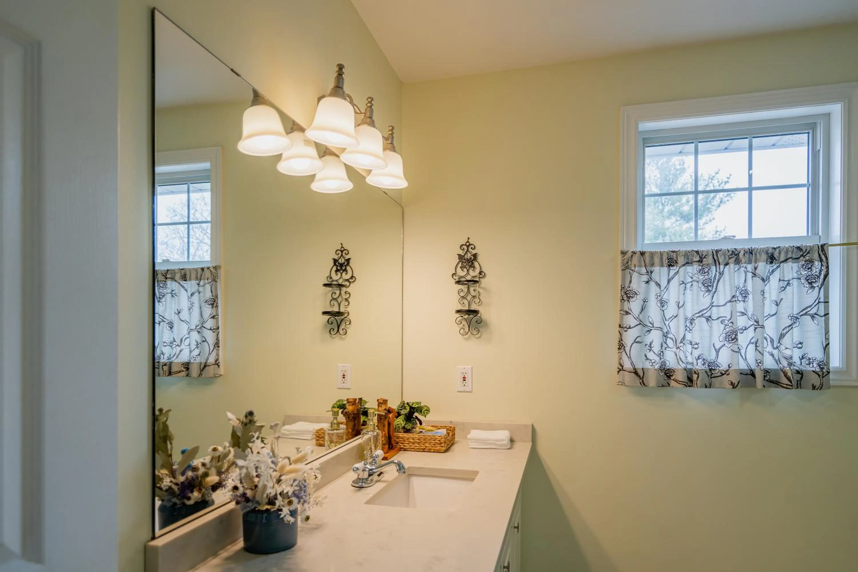 Bathroom in Old Town Country Landing