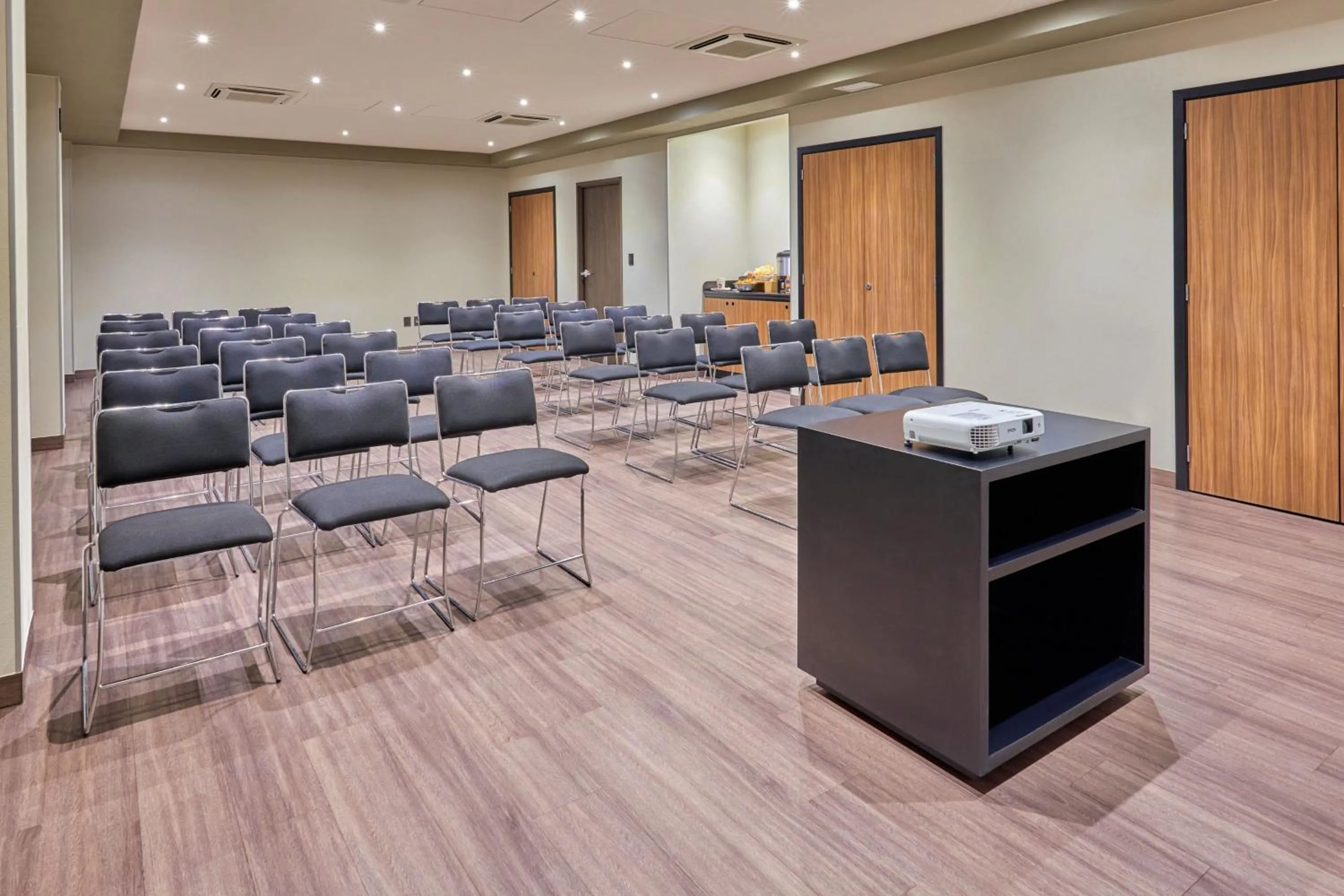 Meeting/conference room in City Express by Marriott Piedras Negras