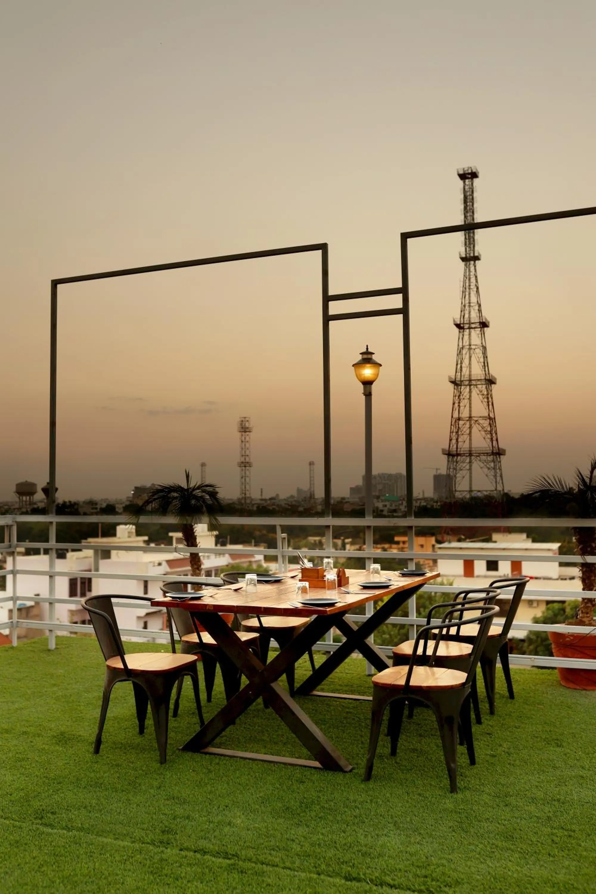 Restaurant/places to eat in Royale Lalit Hotel Jaipur
