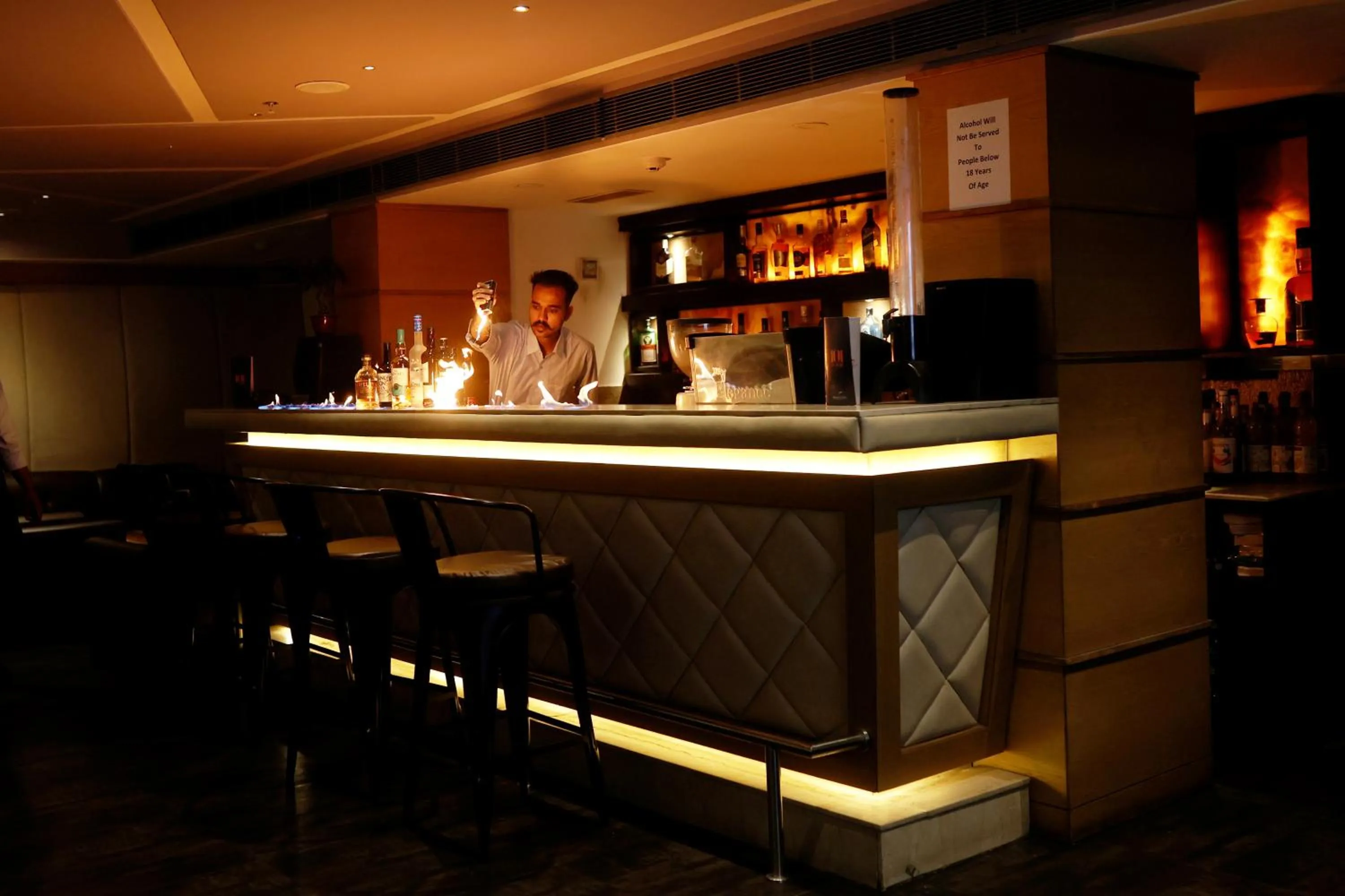 Lounge or bar in Royale Lalit Hotel Jaipur